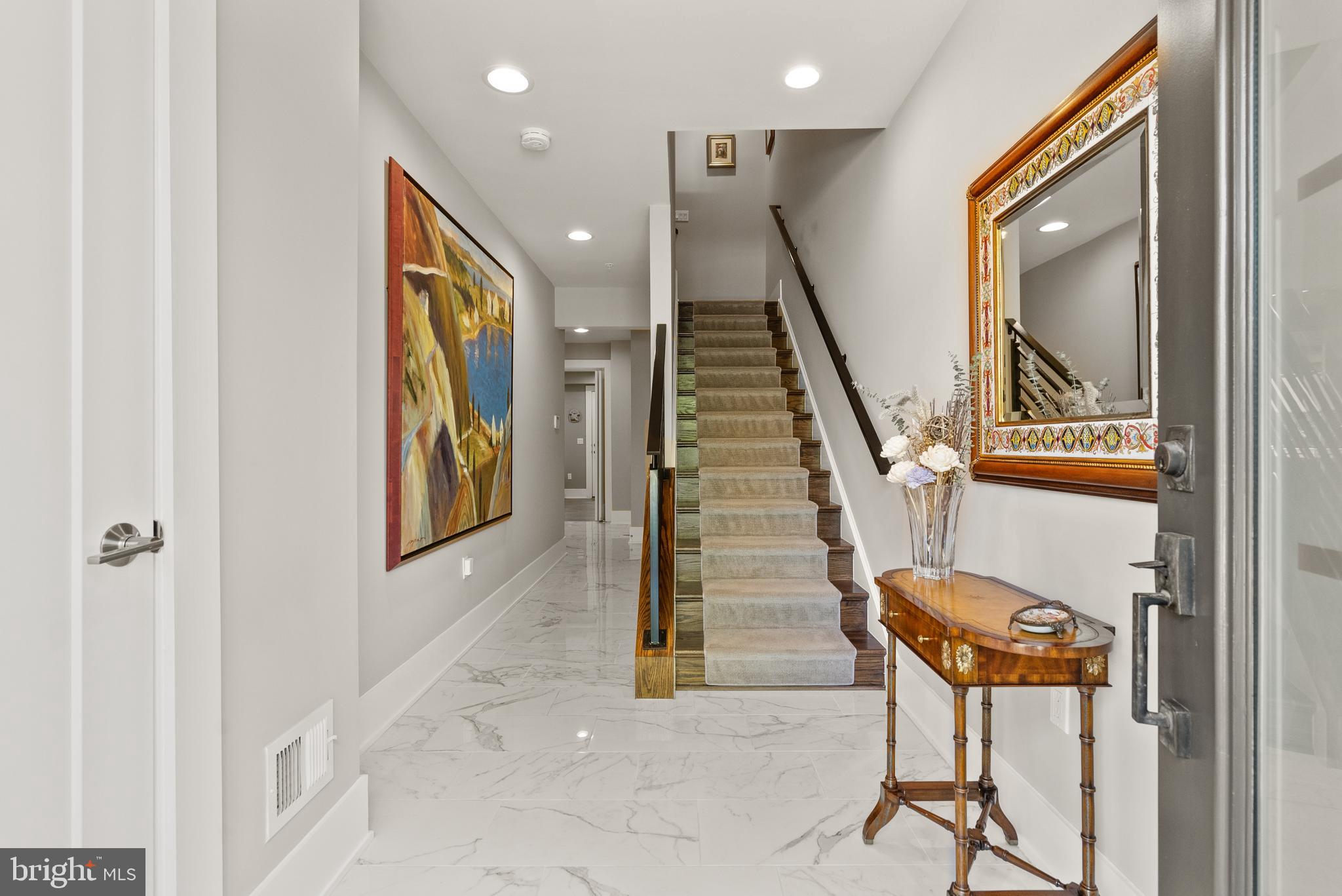 GROSVENOR HEIGHTS - Residential