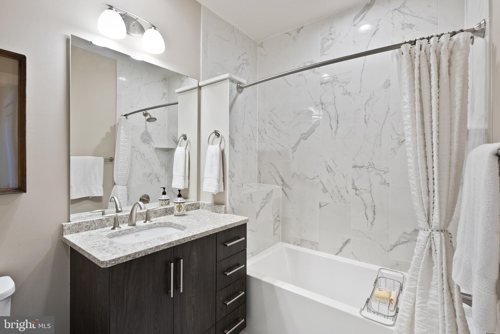 GROSVENOR HEIGHTS - Residential