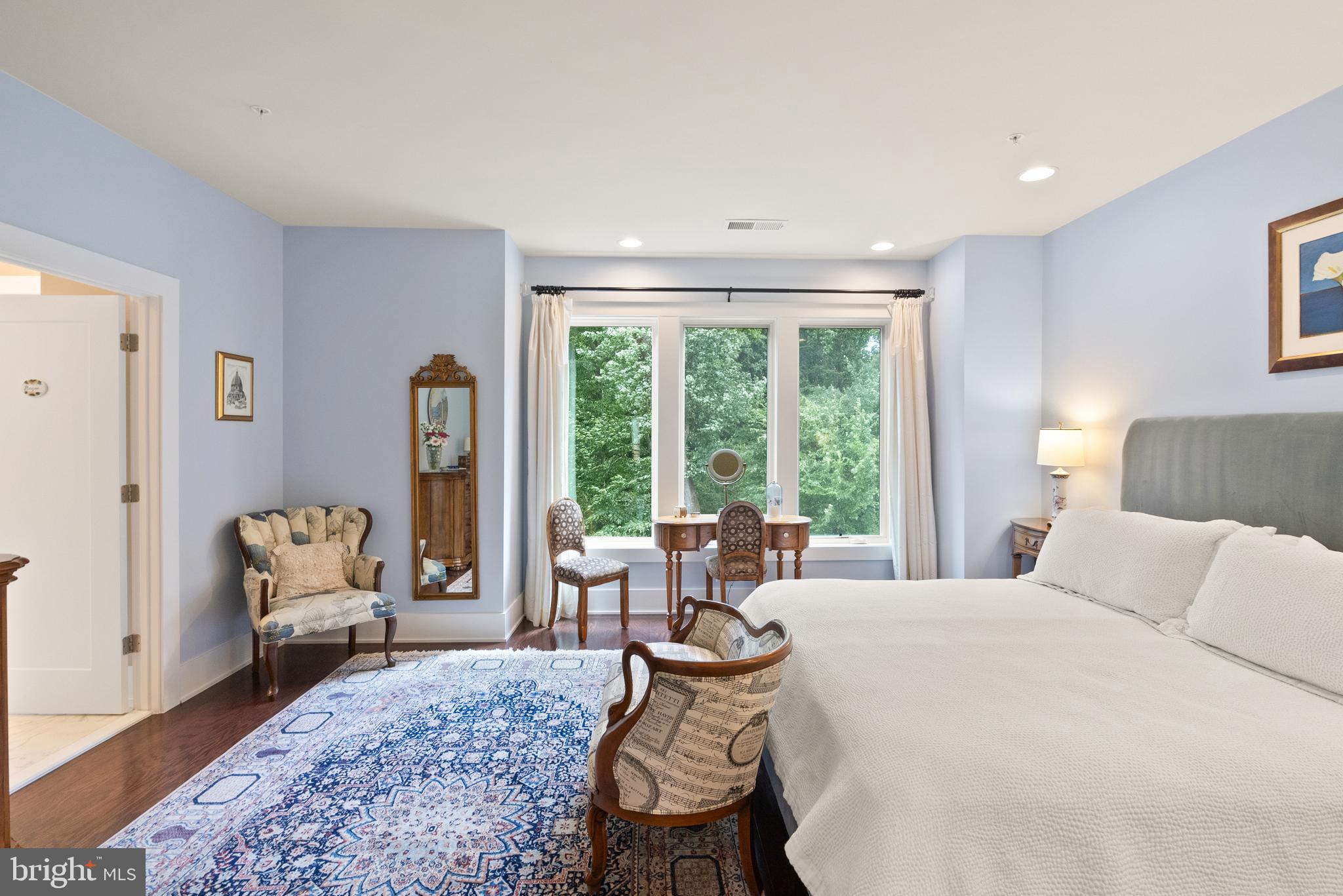 GROSVENOR HEIGHTS - Residential