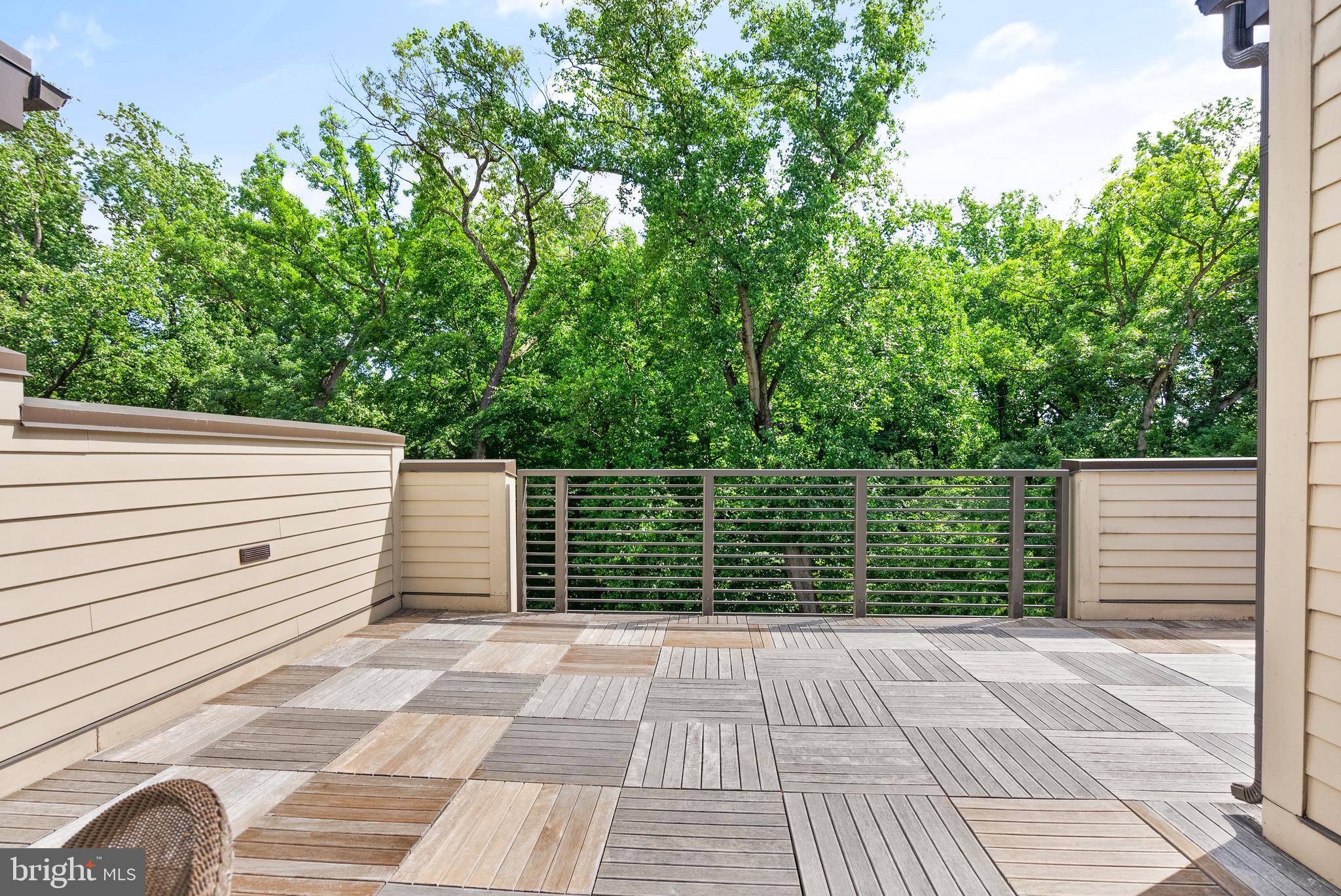 GROSVENOR HEIGHTS - Residential