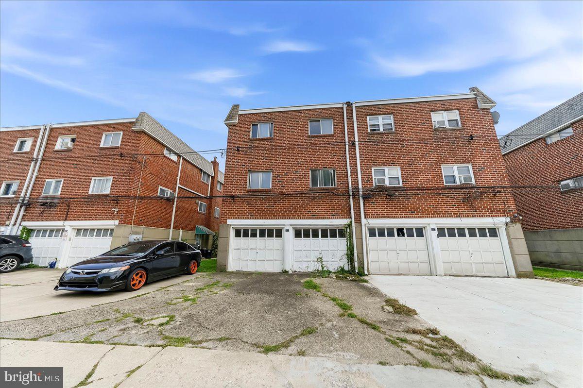 605 BYWOOD AVENUE