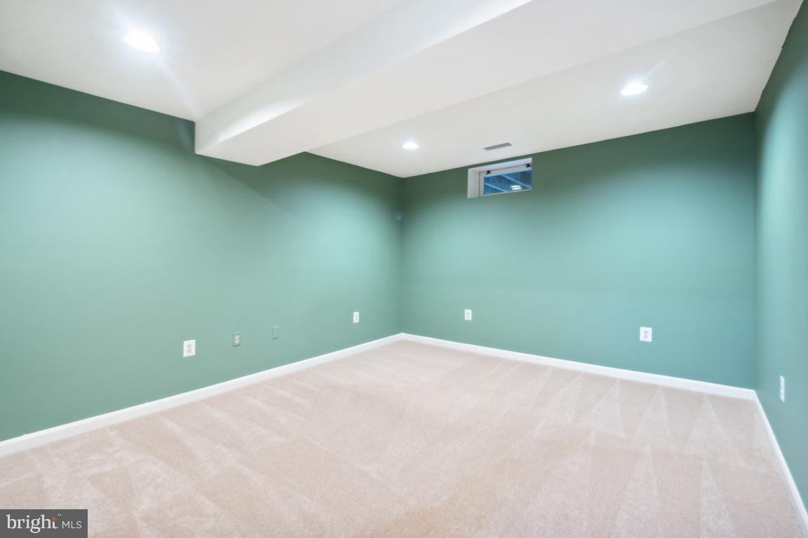 SENECA CROSSING - Residential