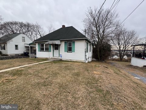 8 S CONESTOGA VIEW DRIVE AKRON PA 17501