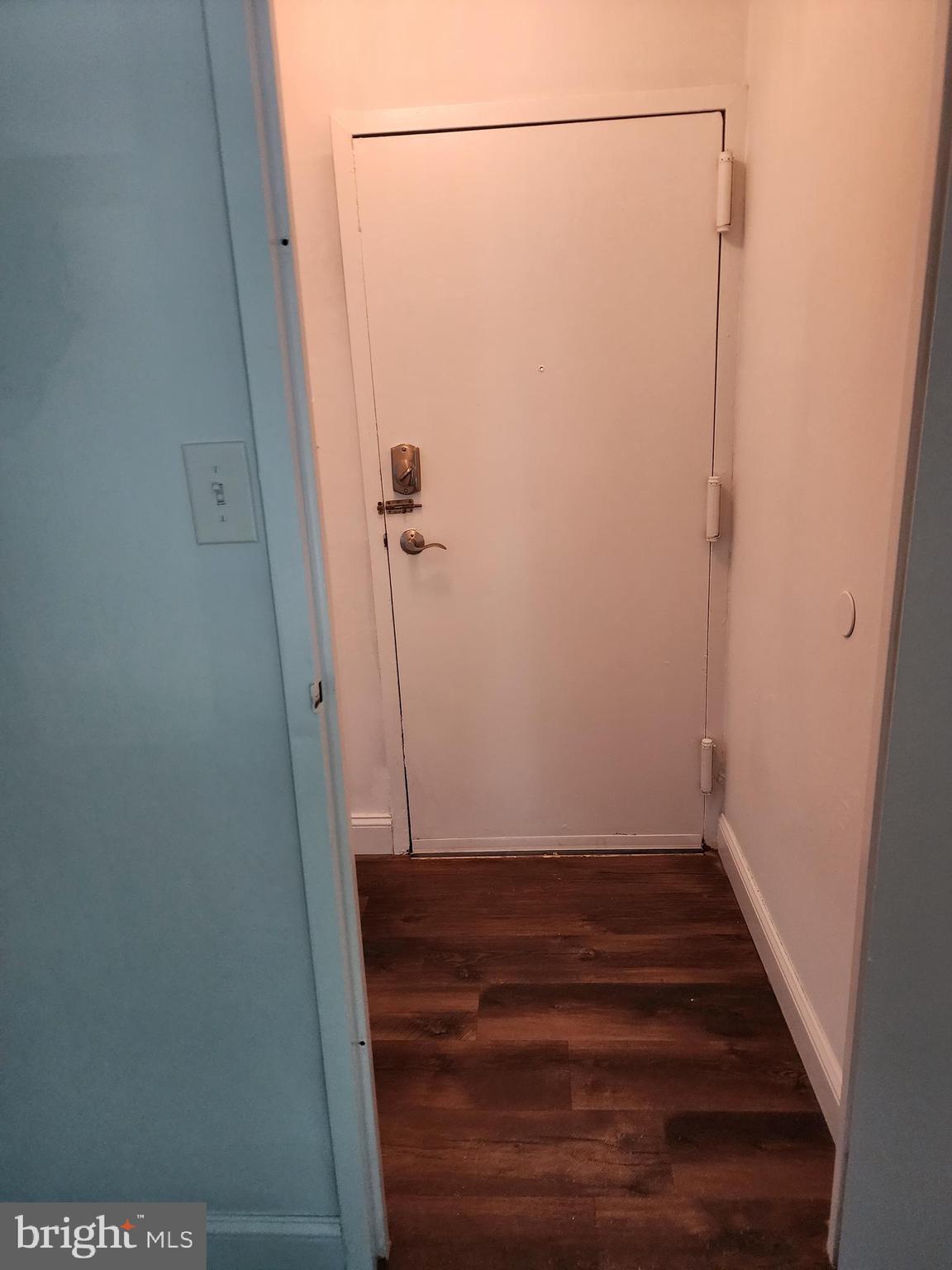 CAMELBACK VILLAGE - Residential Lease