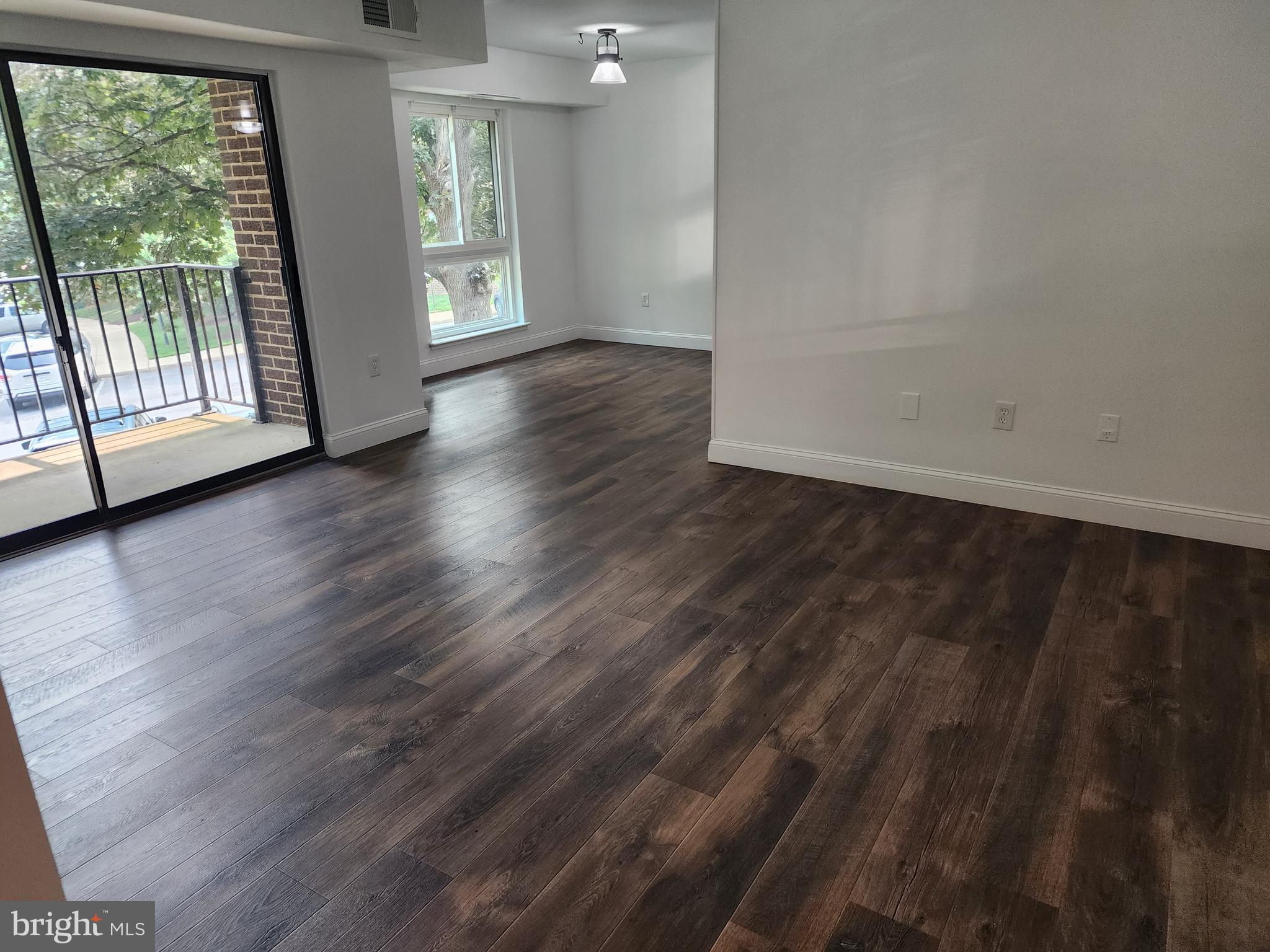 CAMELBACK VILLAGE - Residential Lease