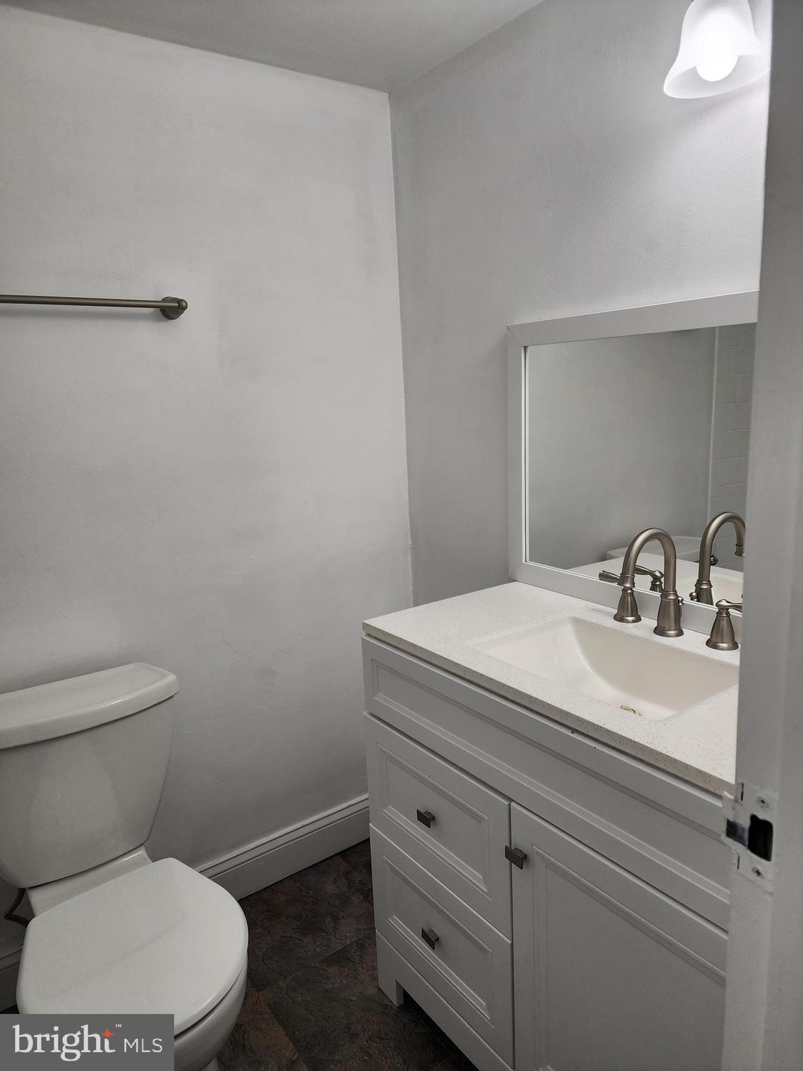 CAMELBACK VILLAGE - Residential Lease