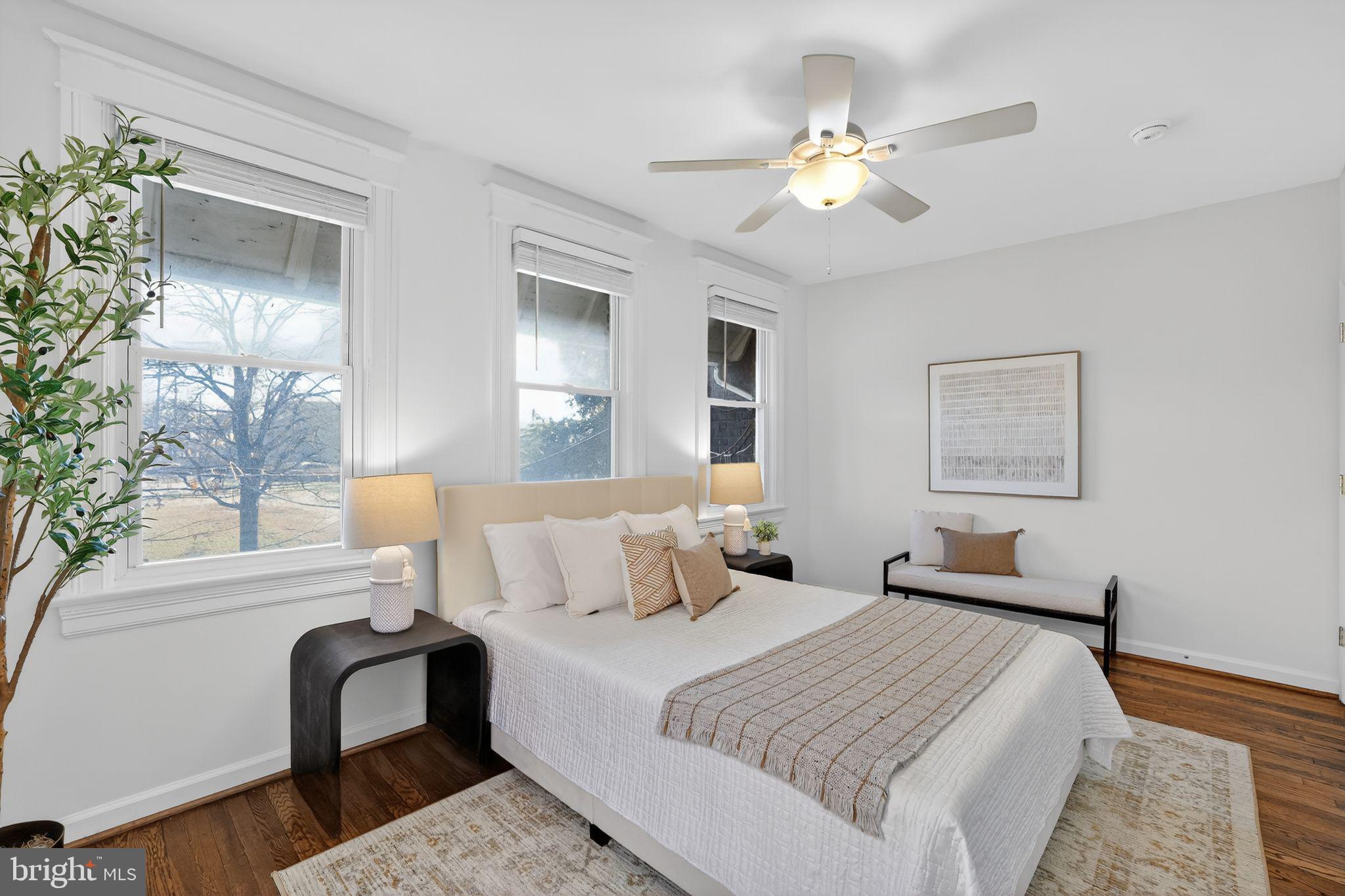 1236 RHODE ISLAND AVENUE NE