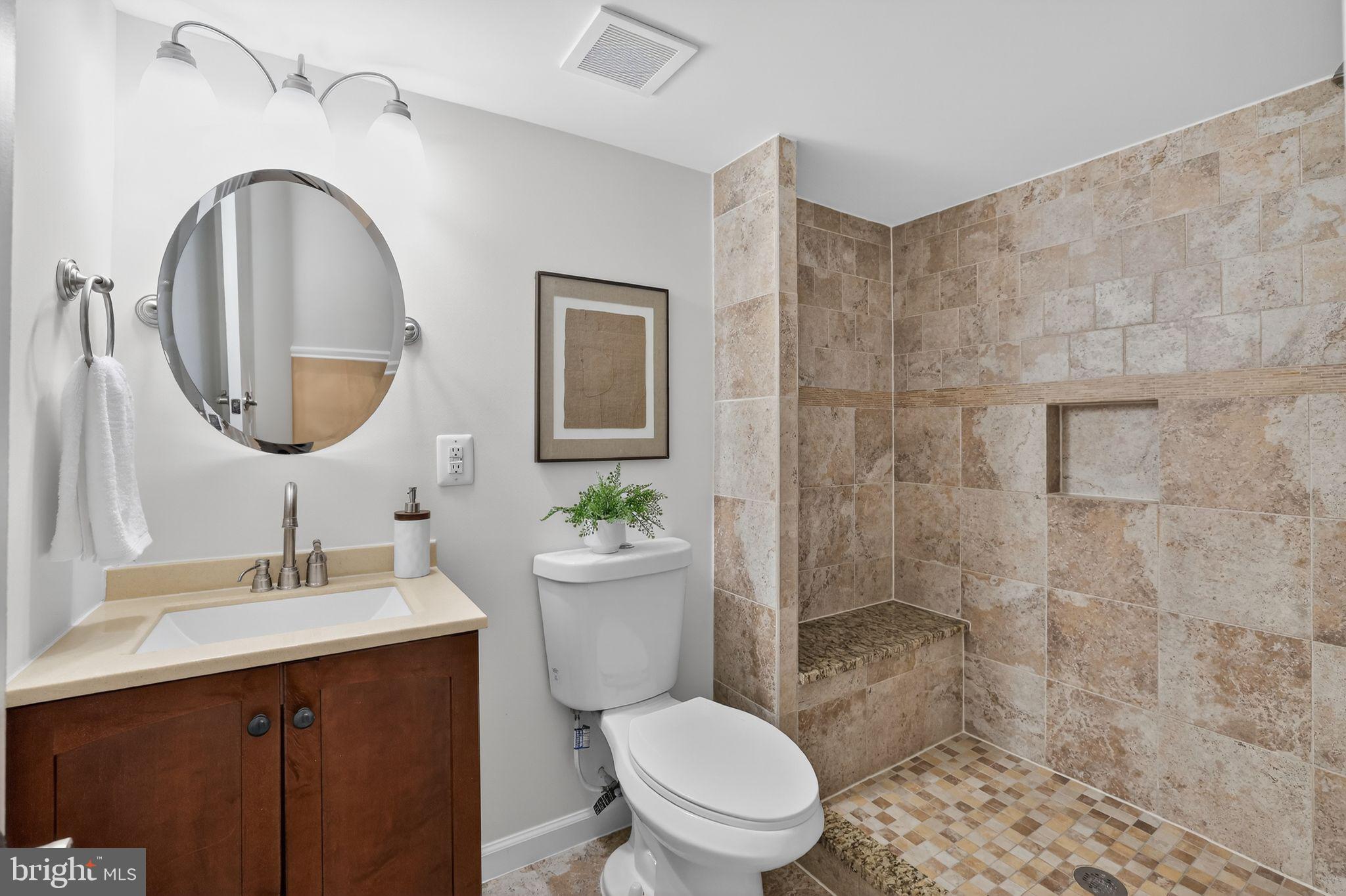 1236 RHODE ISLAND AVENUE NE