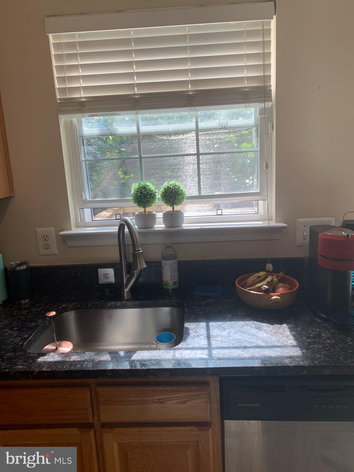 SHERBROOKE CONDO - Residential Lease