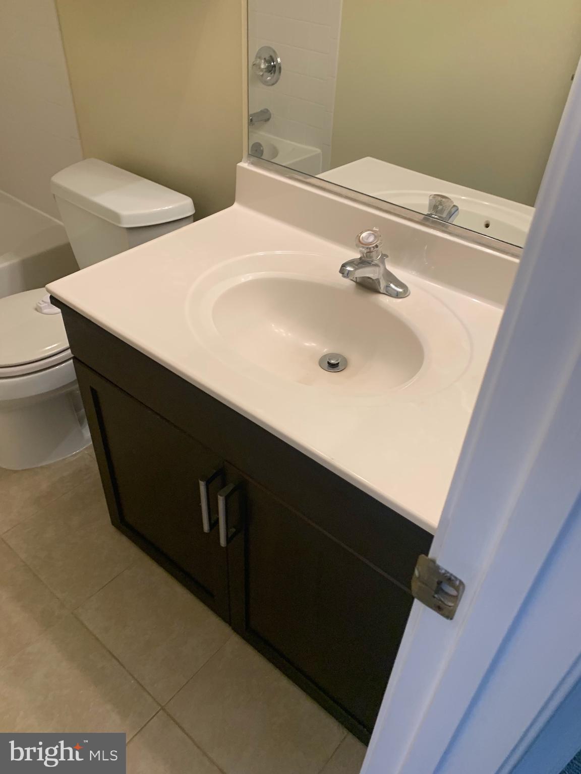 SHERBROOKE CONDO - Residential Lease