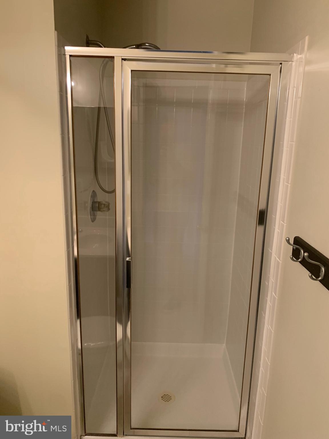 SHERBROOKE CONDO - Residential Lease