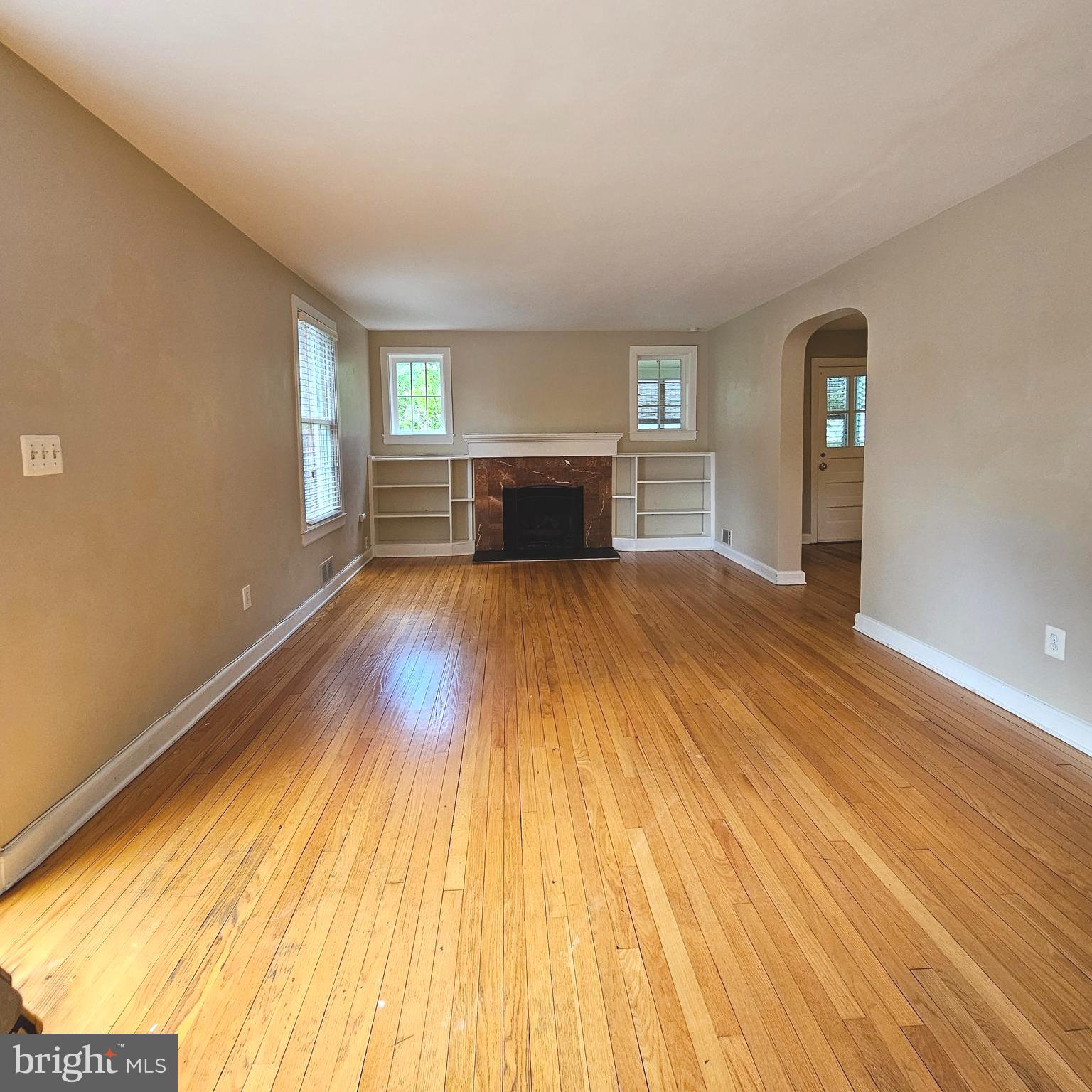 GLENCARLYN - Residential Lease