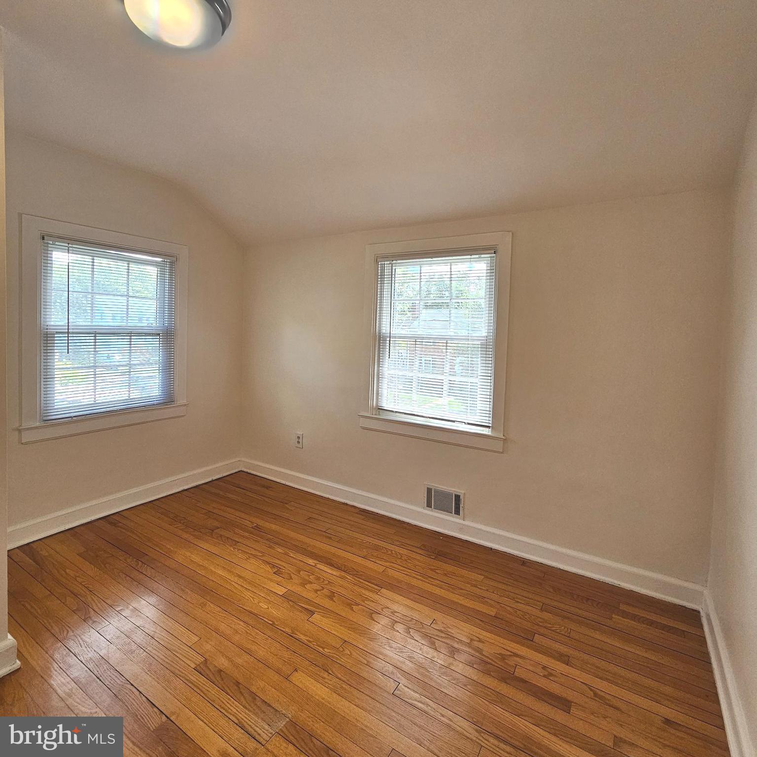 GLENCARLYN - Residential Lease