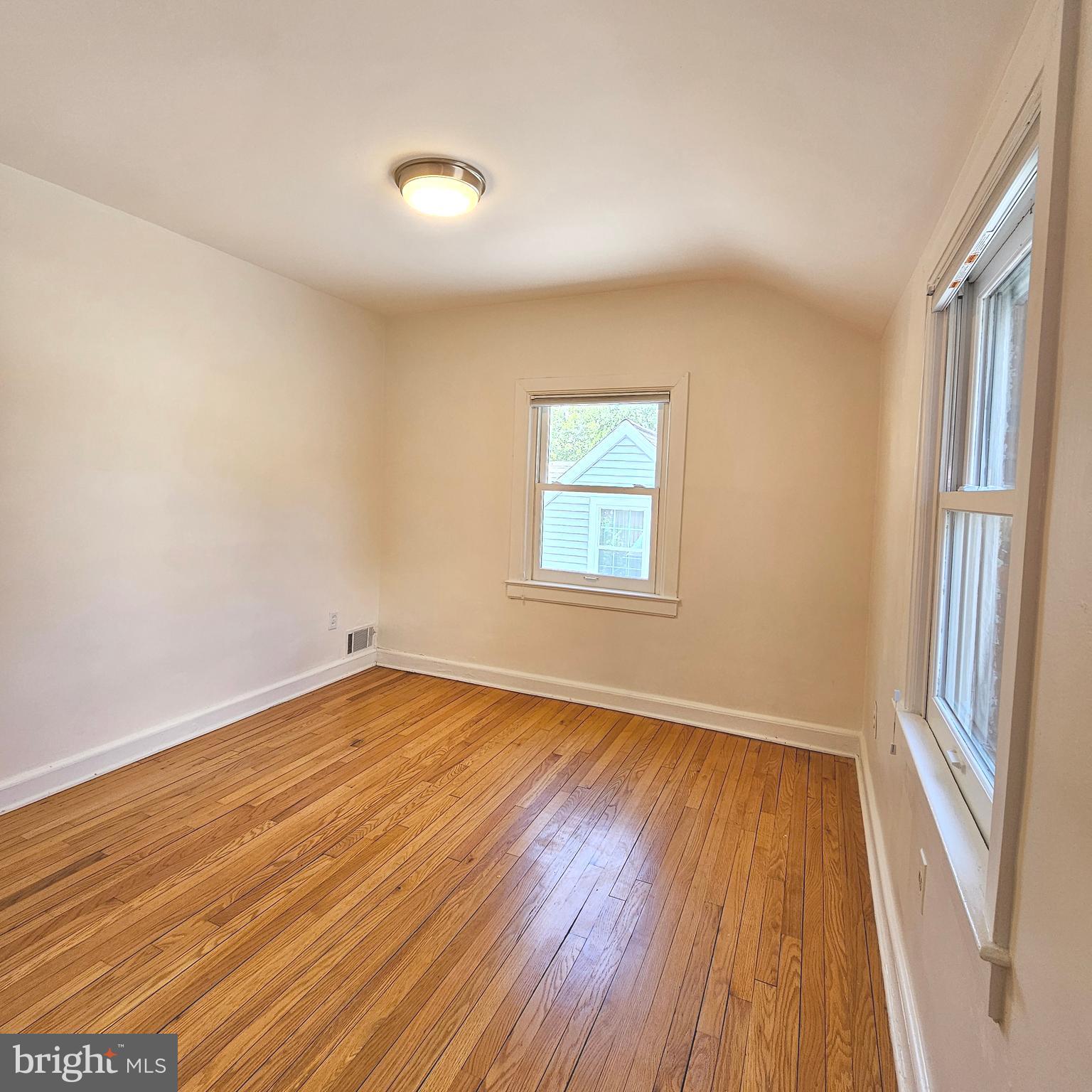 GLENCARLYN - Residential Lease