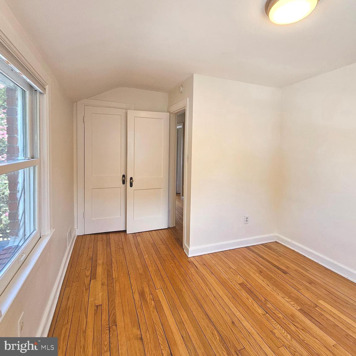 GLENCARLYN - Residential Lease