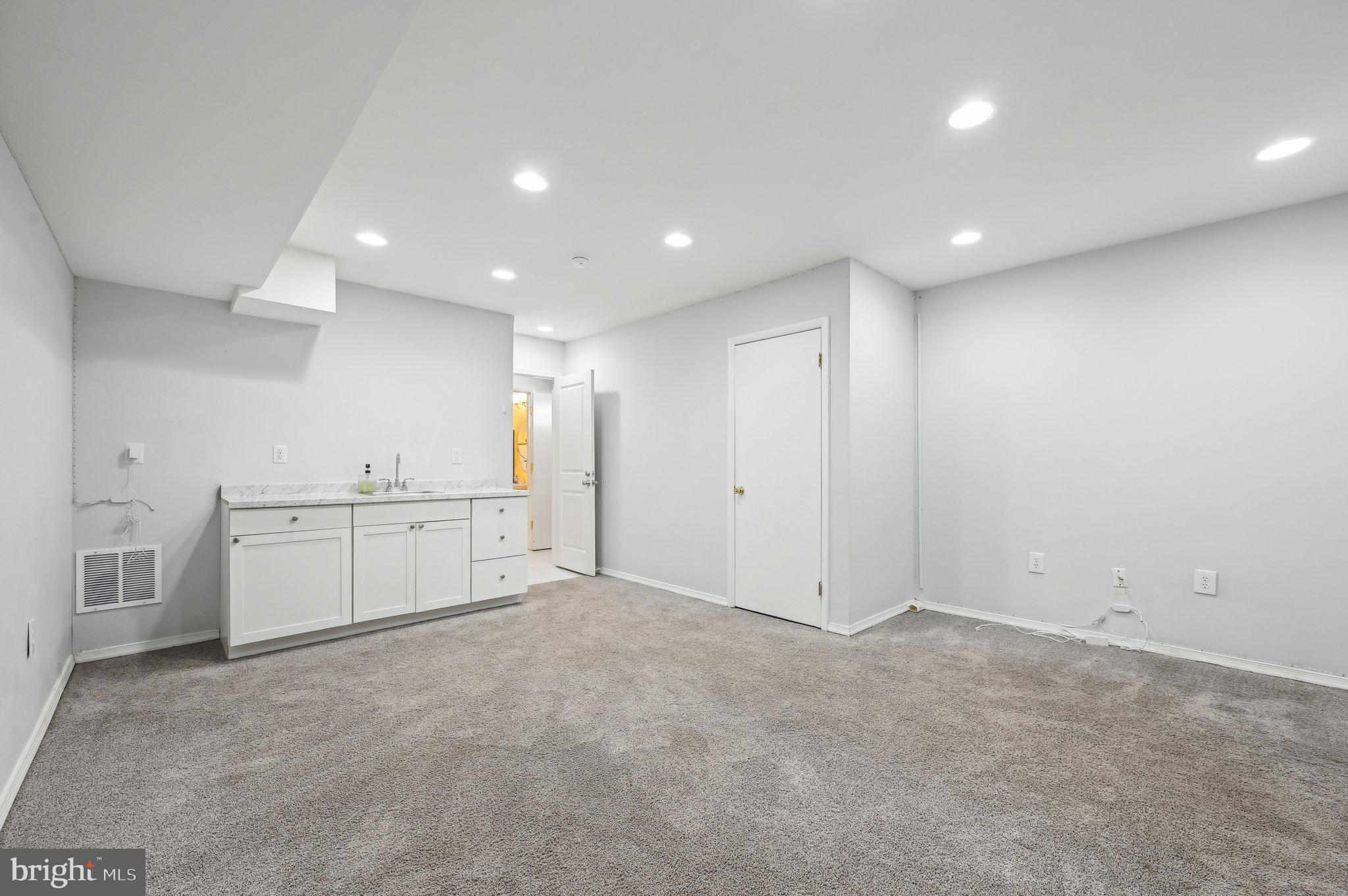 MARBLE HILL - Residential