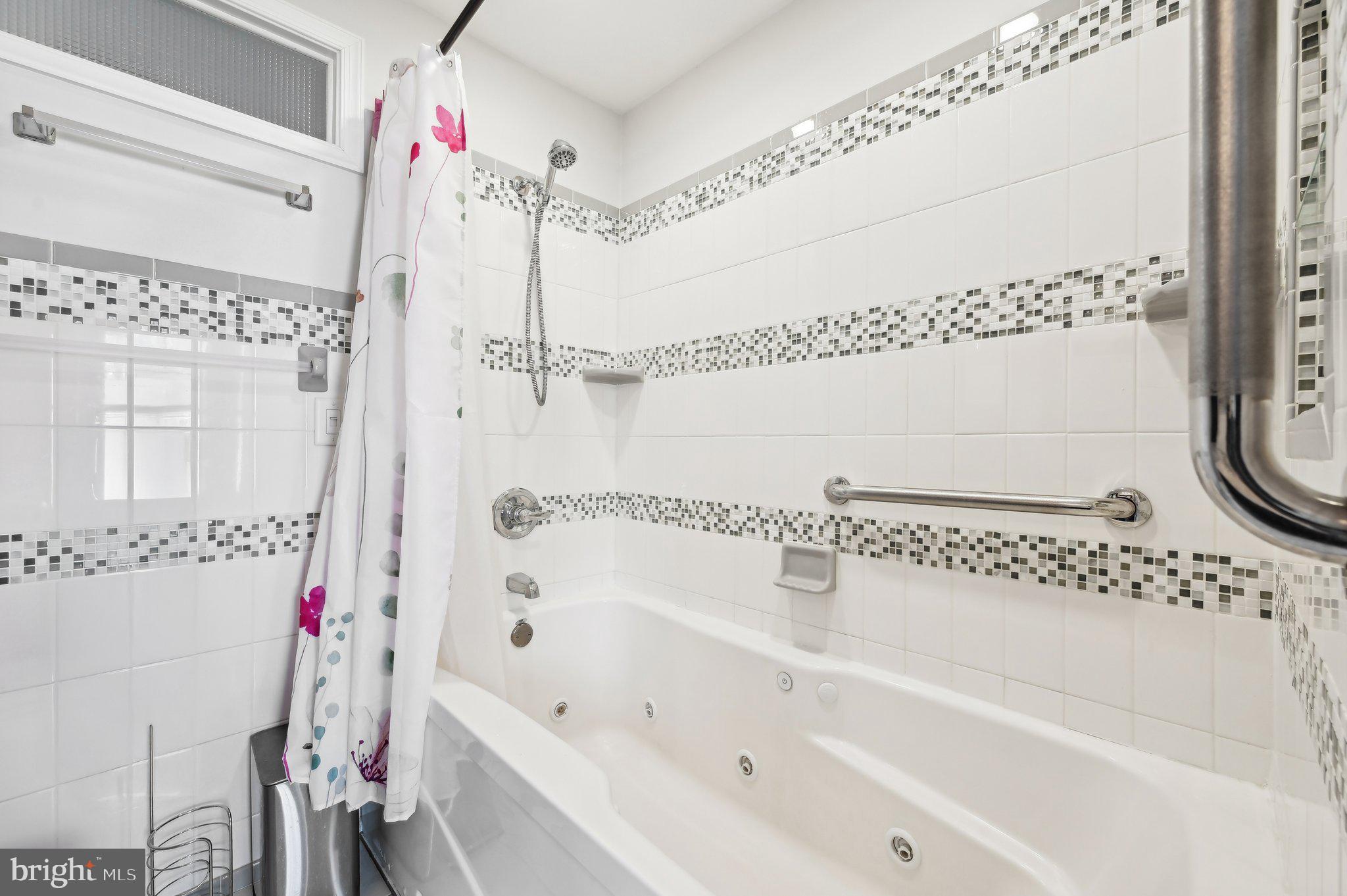 MARBLE HILL - Residential