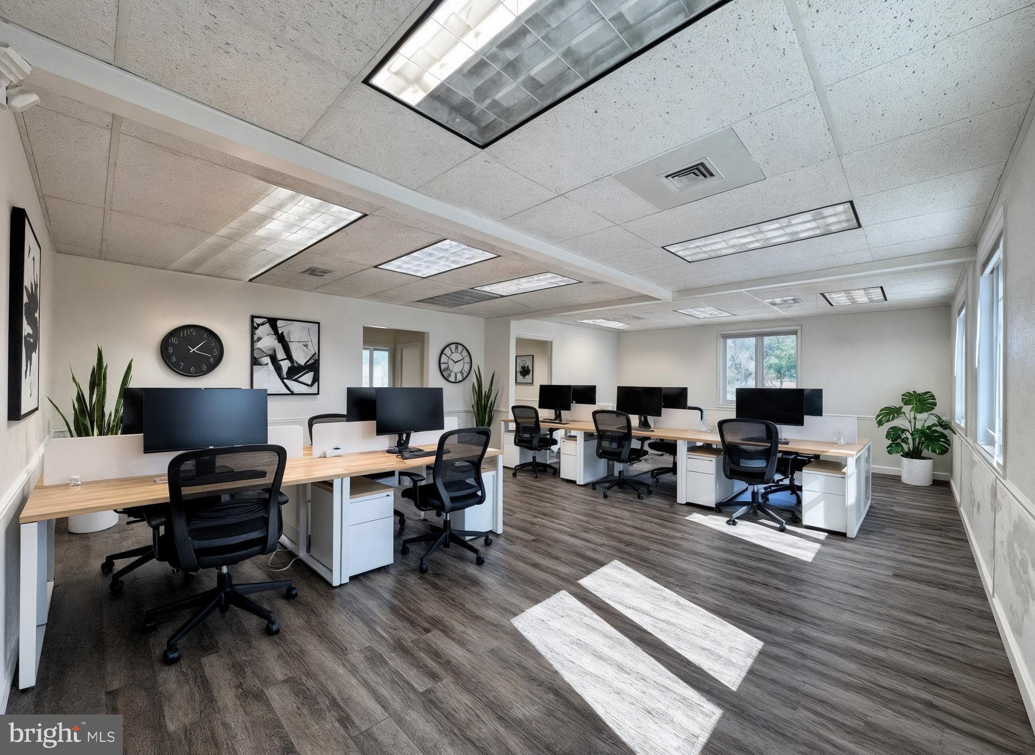 3935 UNIVERSITY DRIVE