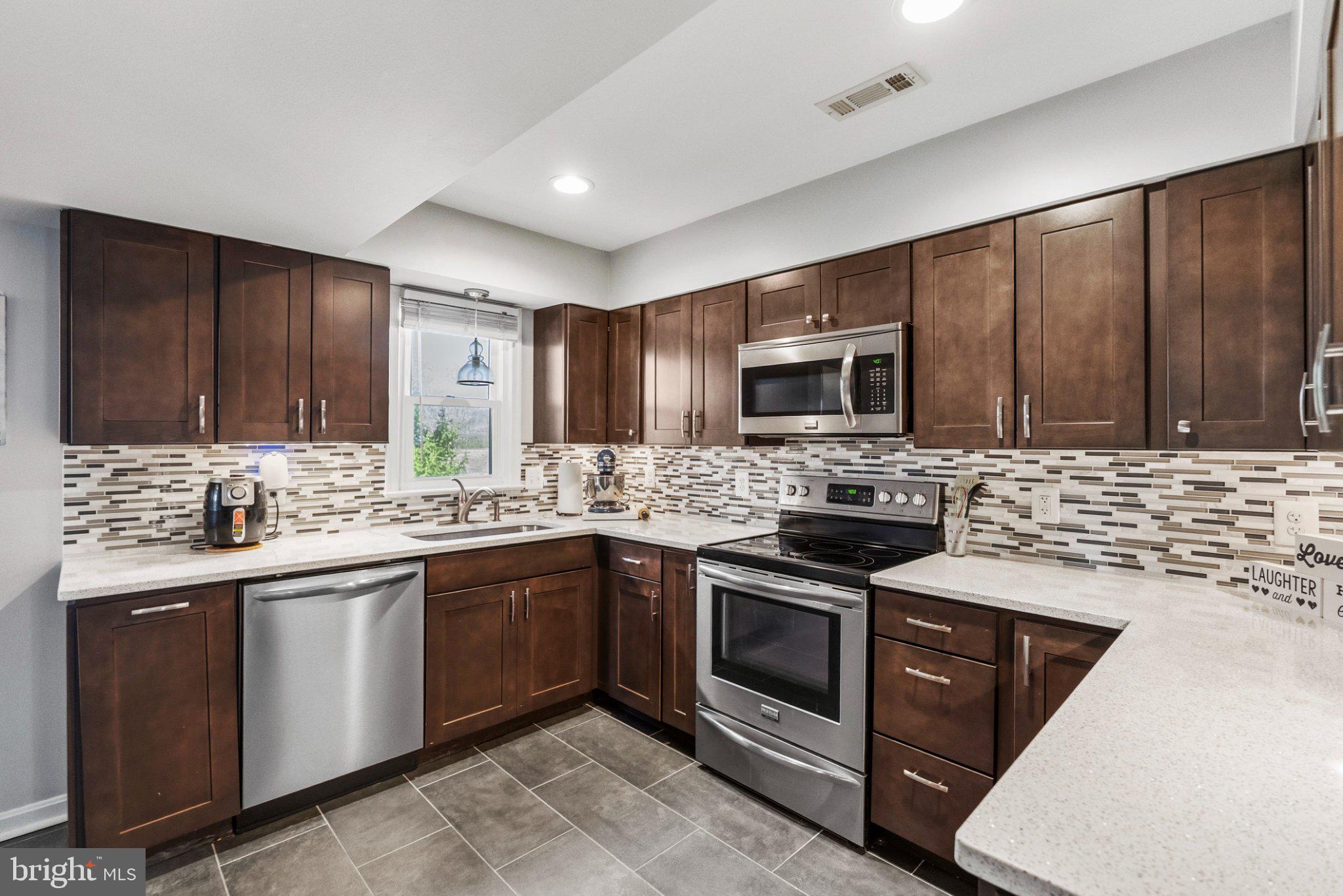 WILLOW OAKS - Residential