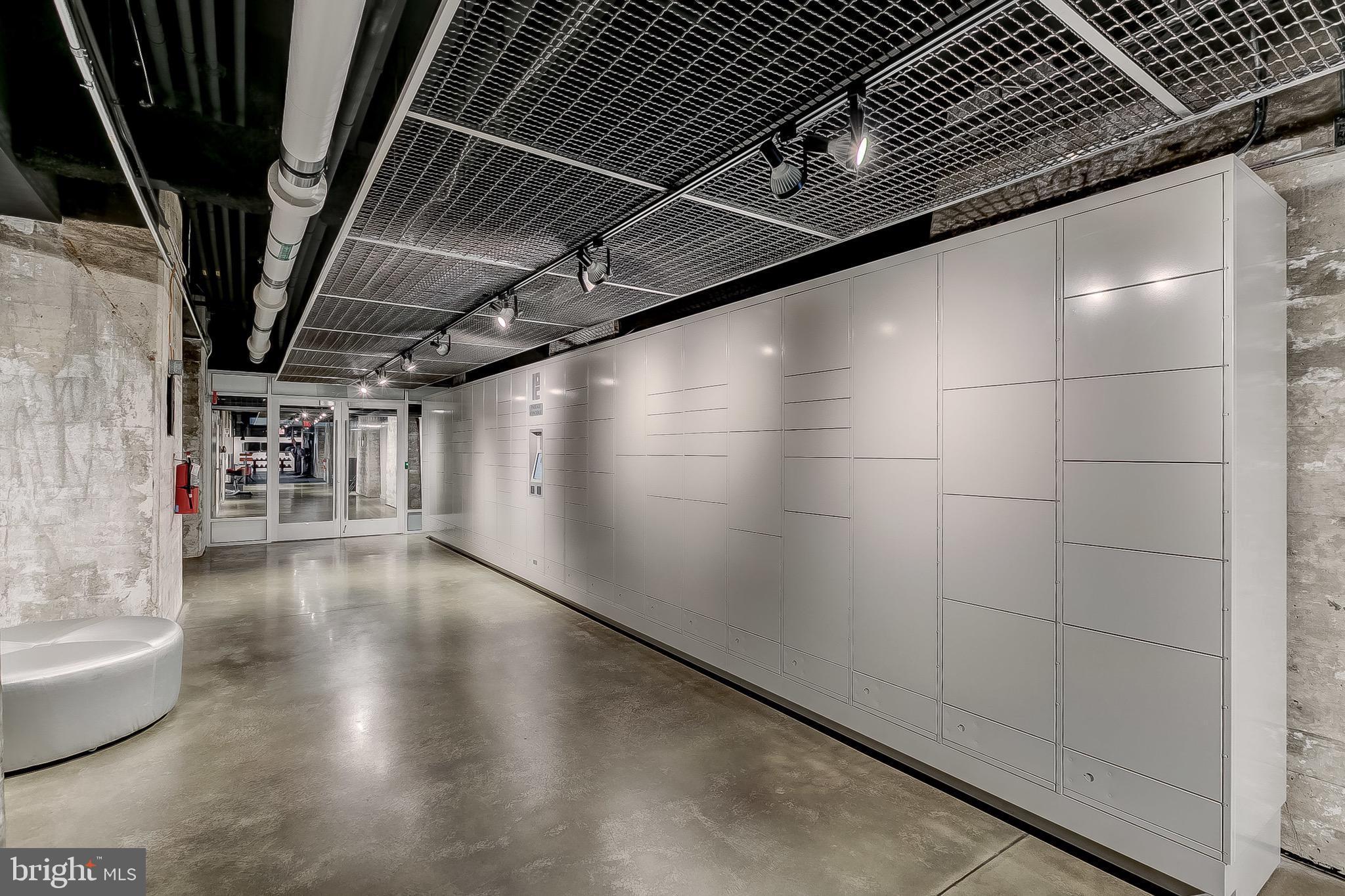 LOCUST POINT - Residential