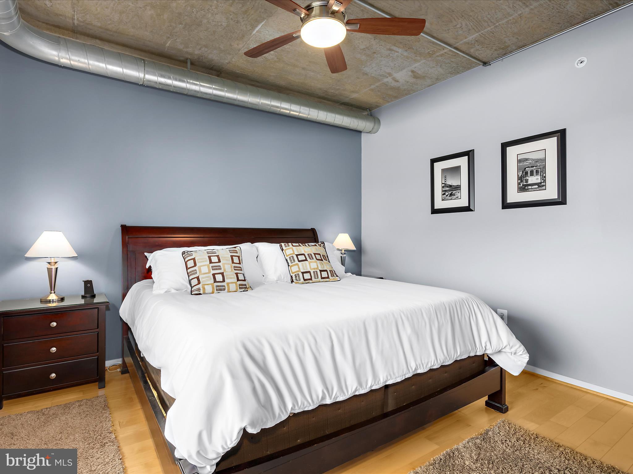 LOCUST POINT - Residential