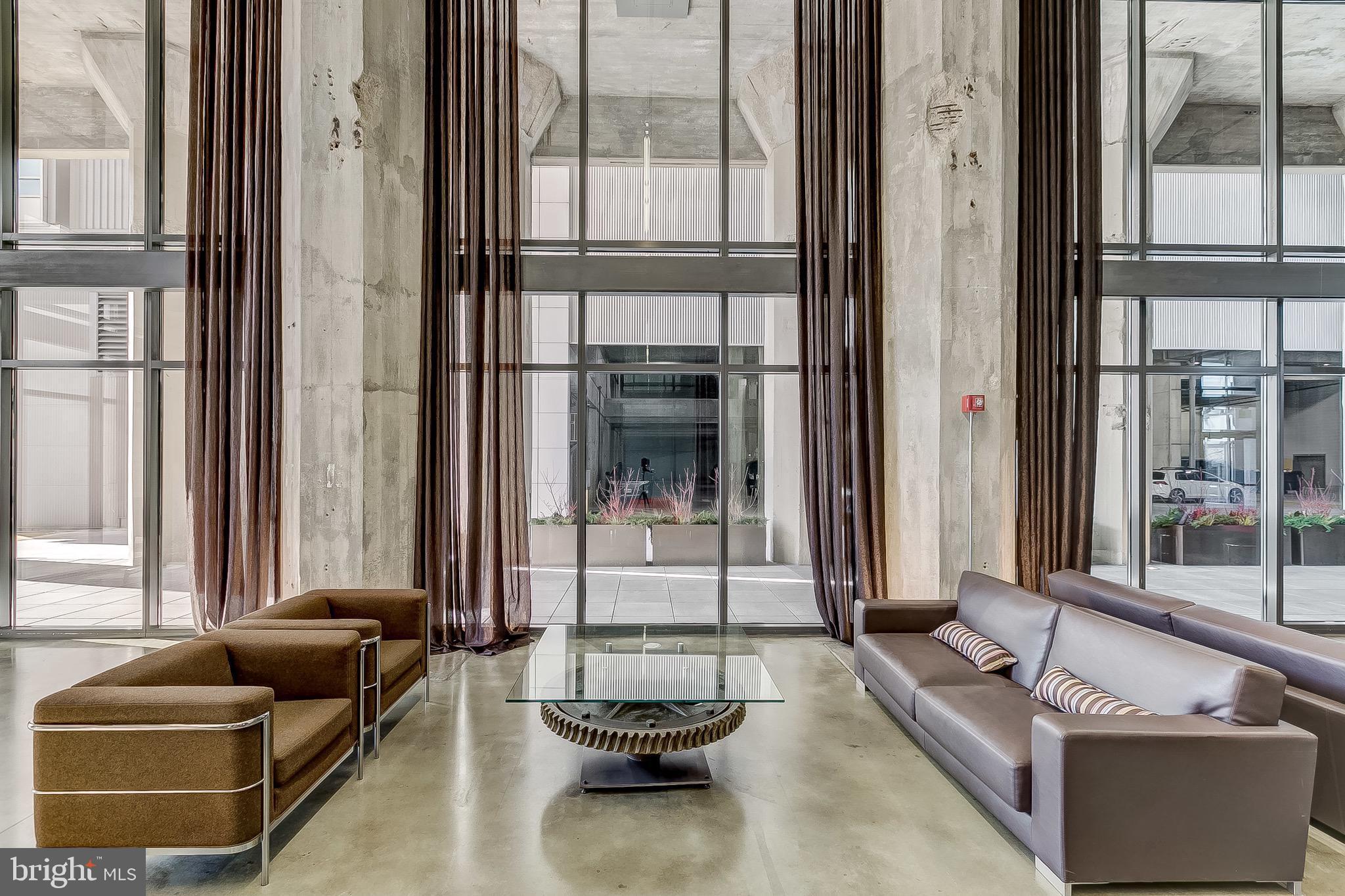 LOCUST POINT - Residential