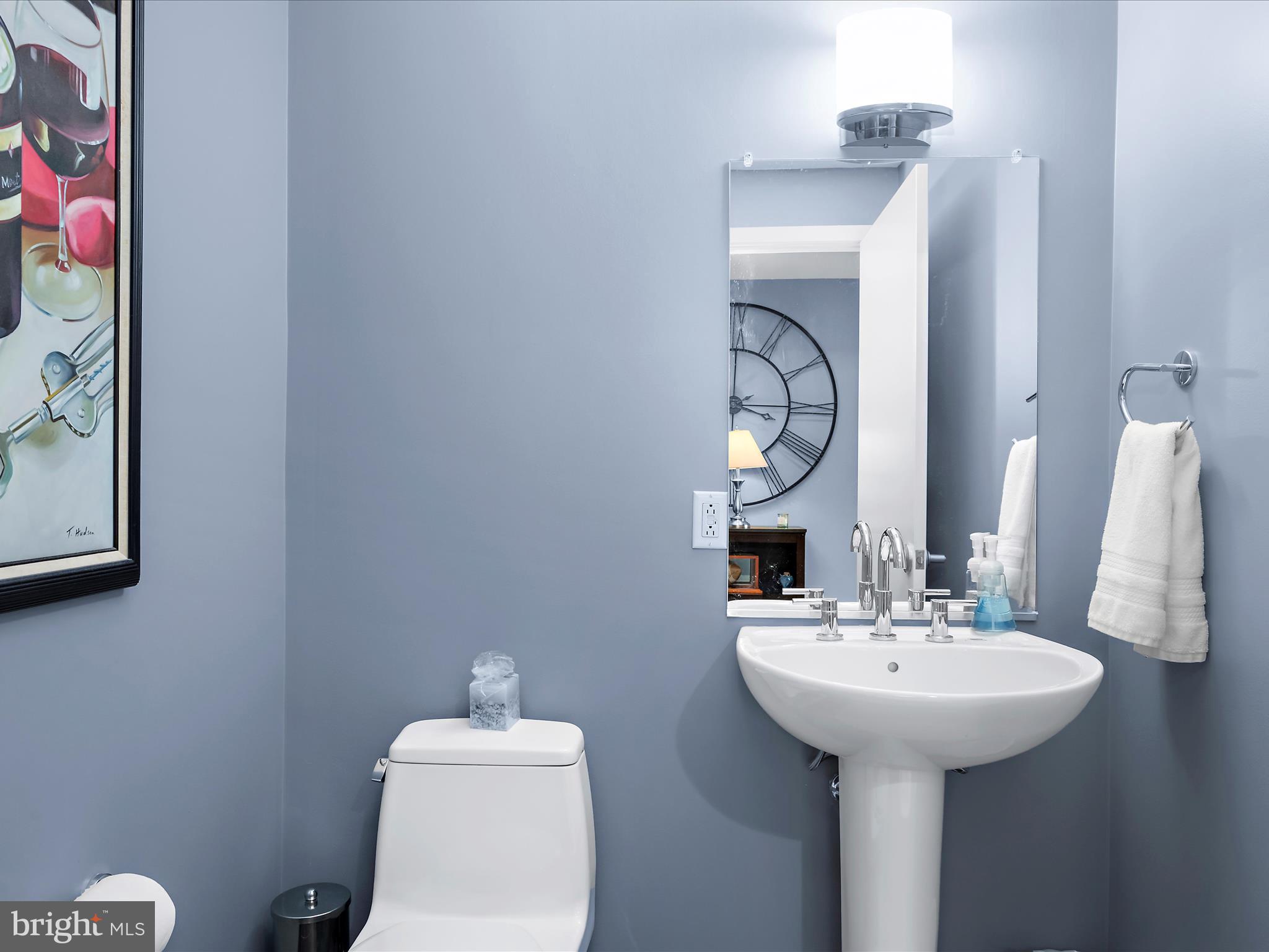 LOCUST POINT - Residential