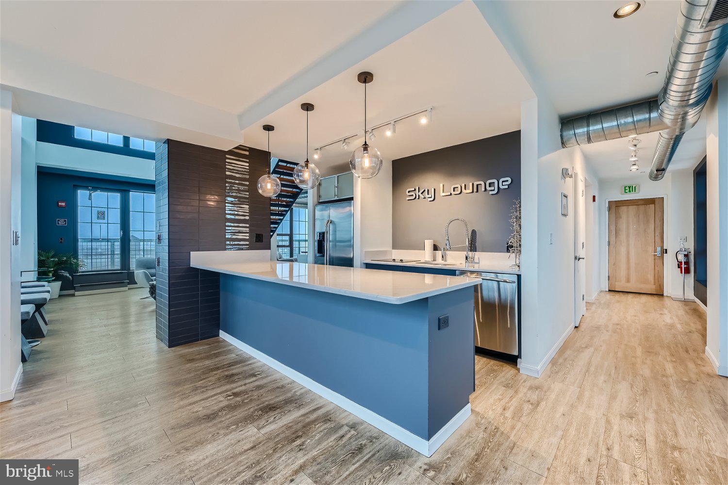 LOCUST POINT - Residential