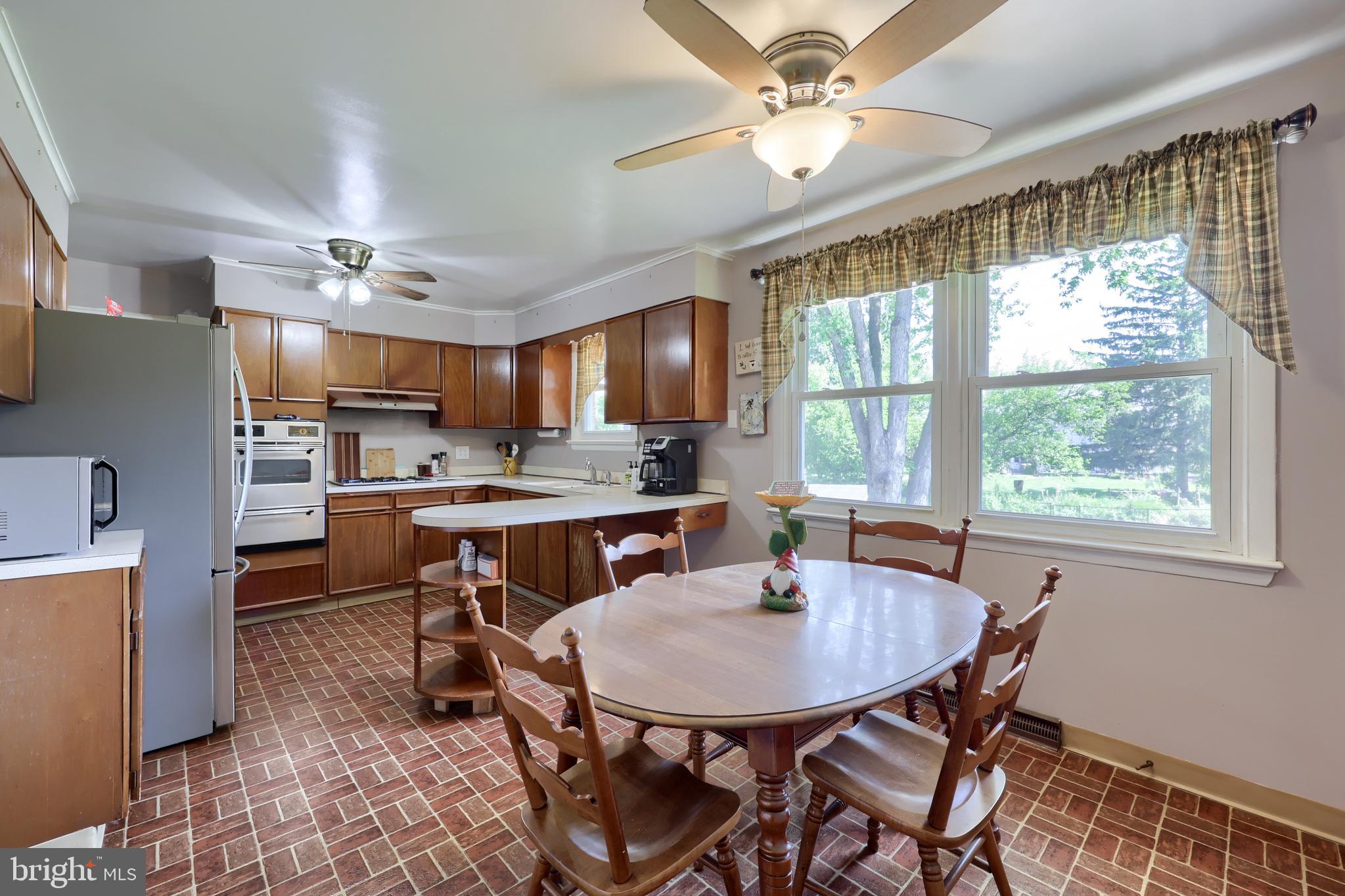 3335 COLBY LANE