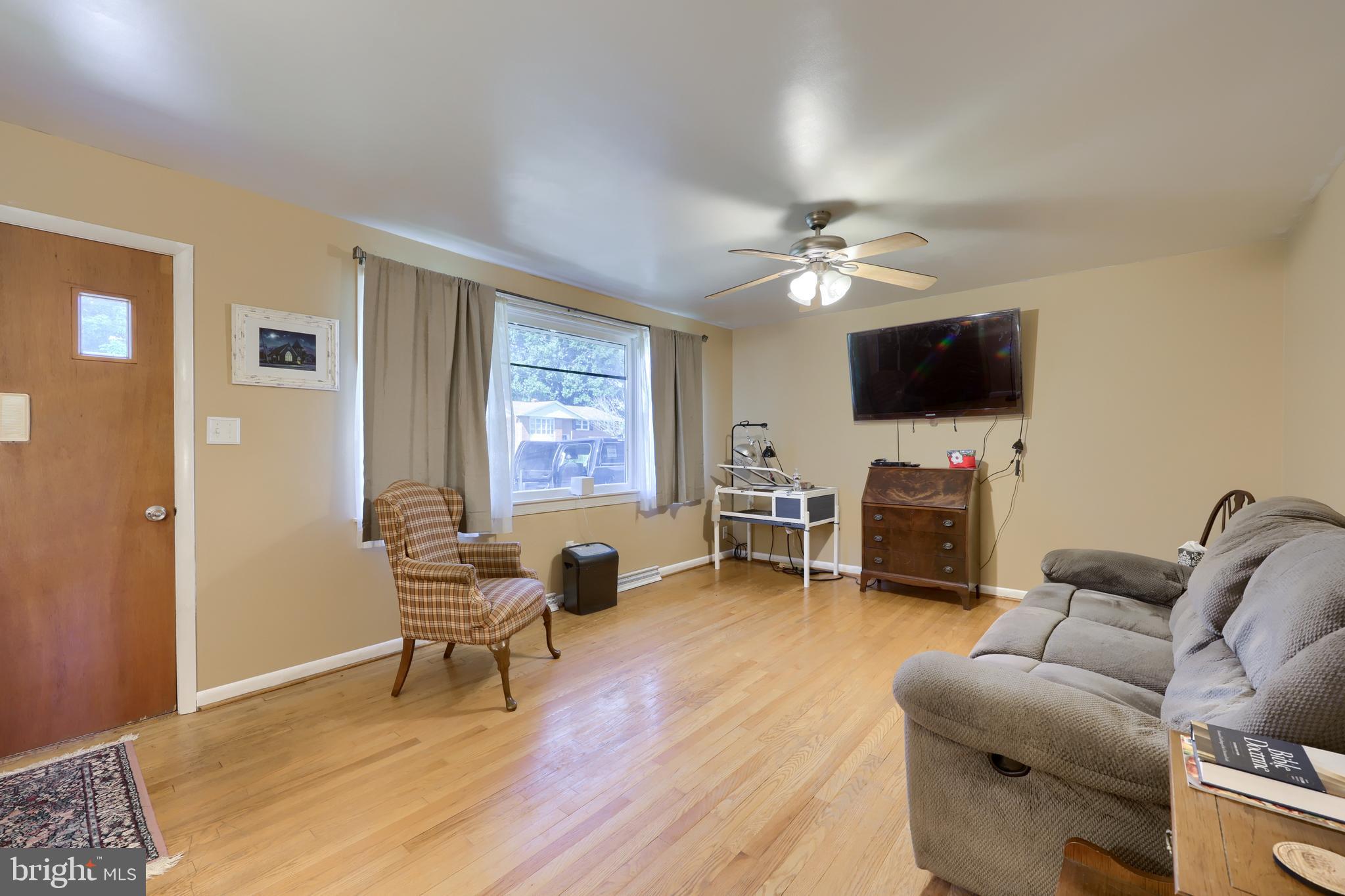 3335 COLBY LANE