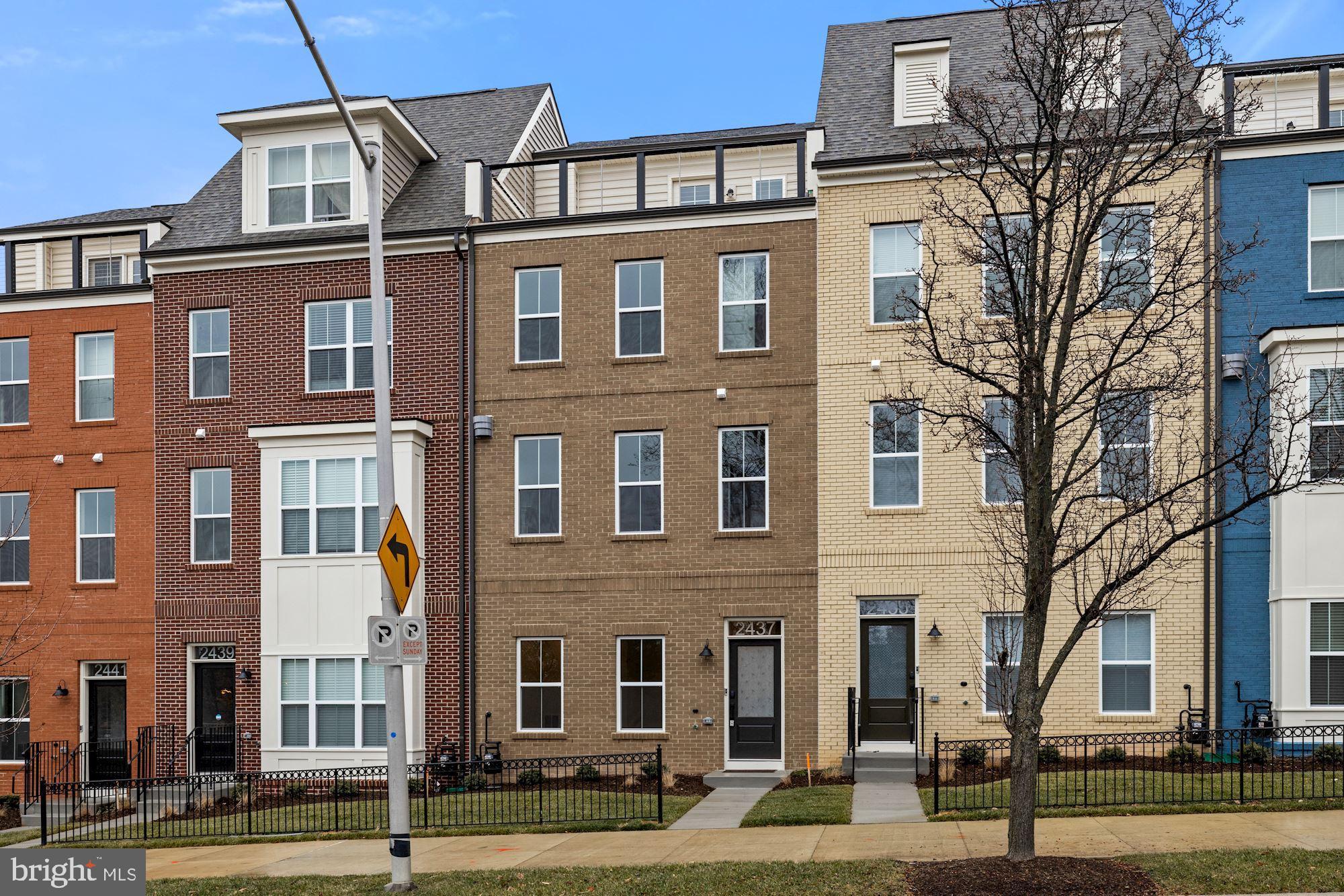 GLENMONT METROCENTRE - Residential Lease