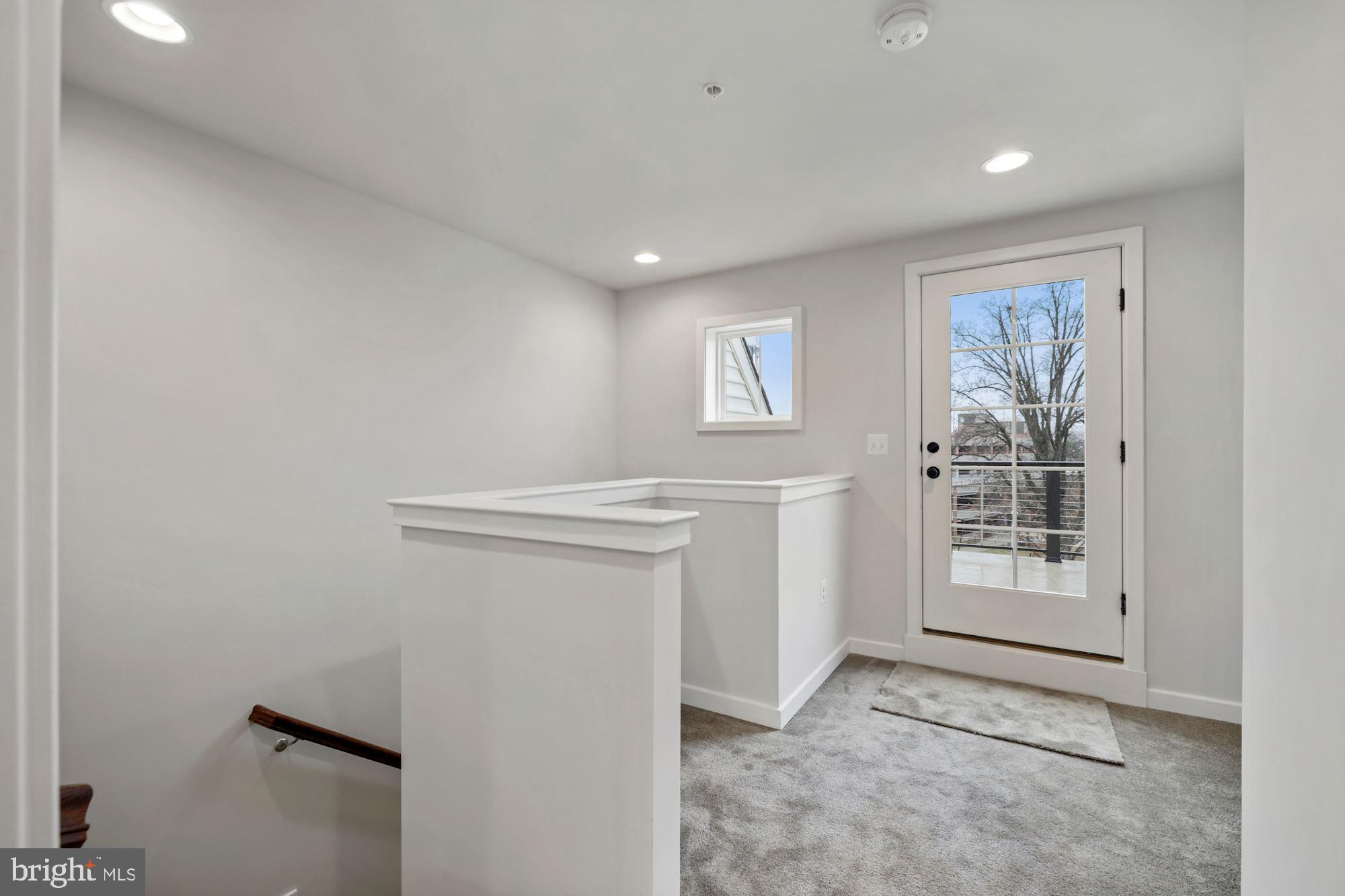 GLENMONT METROCENTRE - Residential Lease