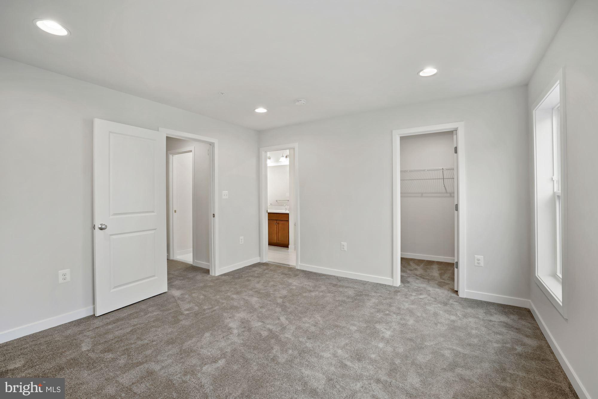 GLENMONT METROCENTRE - Residential Lease