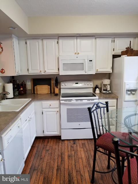 WHISPERING WOODS - Residential