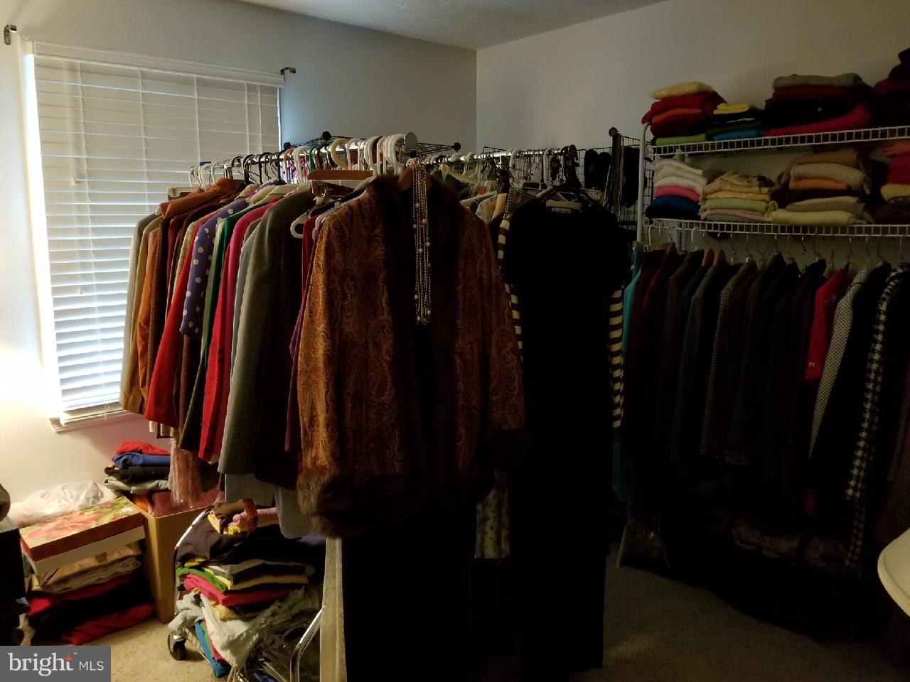 WHISPERING WOODS - Residential