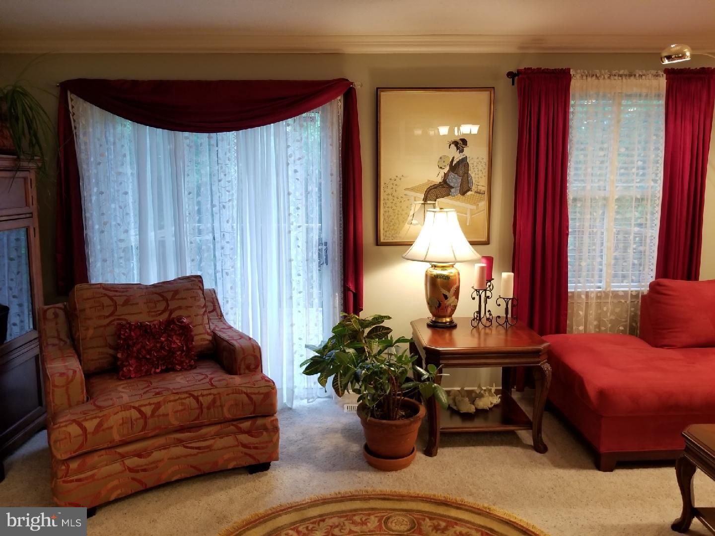 WHISPERING WOODS - Residential