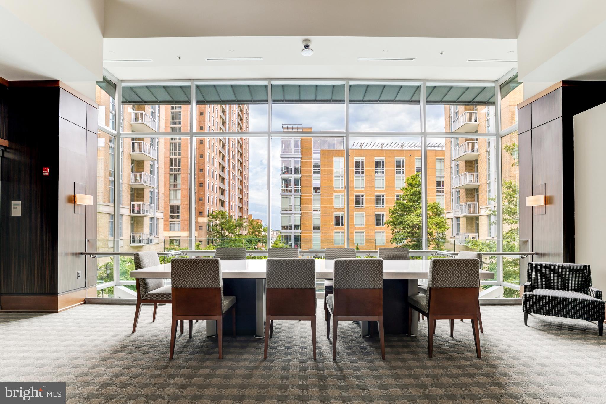 MIDTOWN AT RESTON TOWN CENTER - Residential