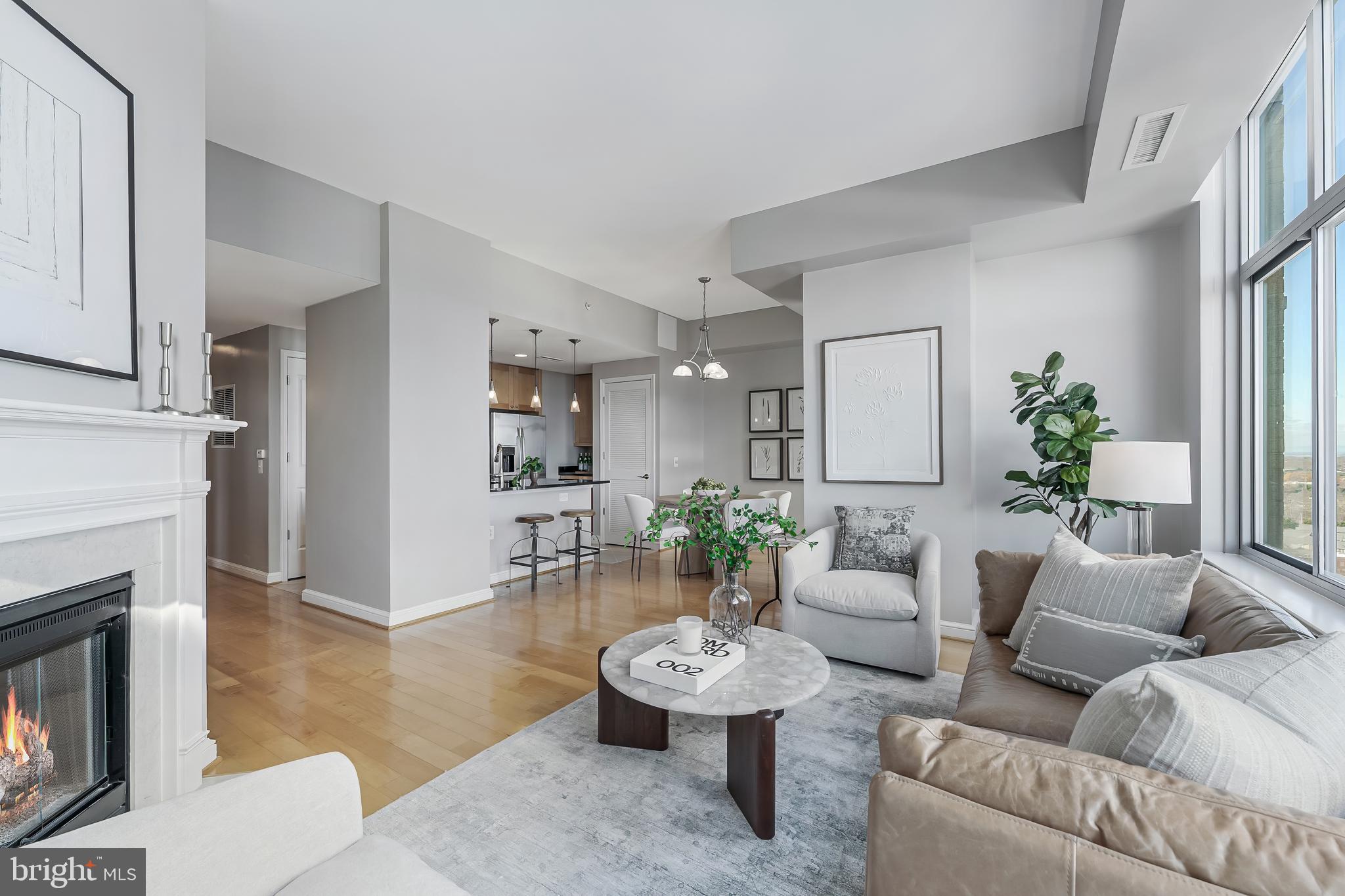 MIDTOWN AT RESTON TOWN CENTER - Residential