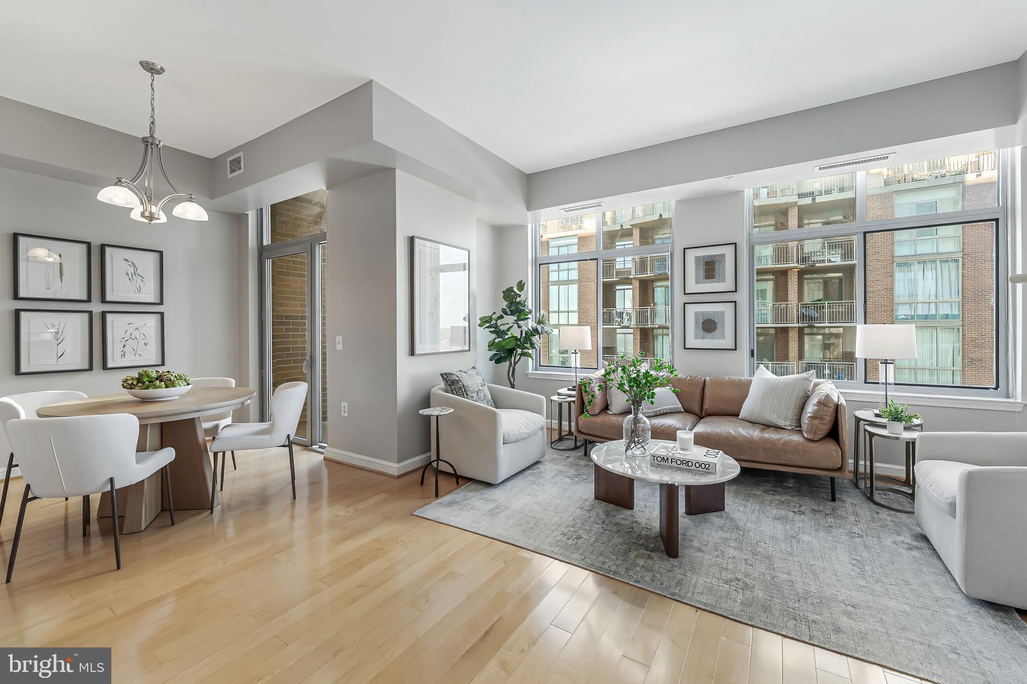 MIDTOWN AT RESTON TOWN CENTER - Residential