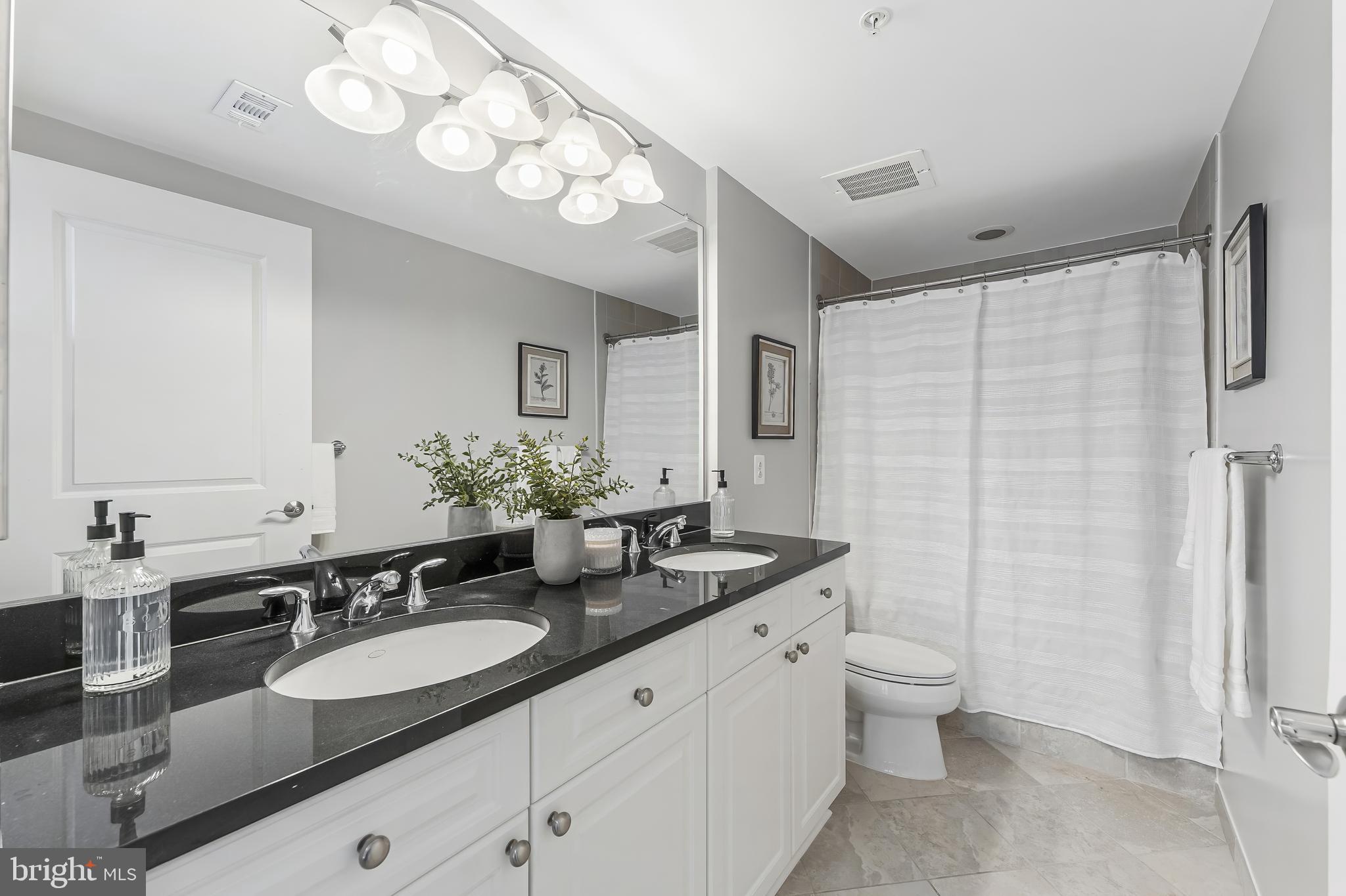 MIDTOWN AT RESTON TOWN CENTER - Residential