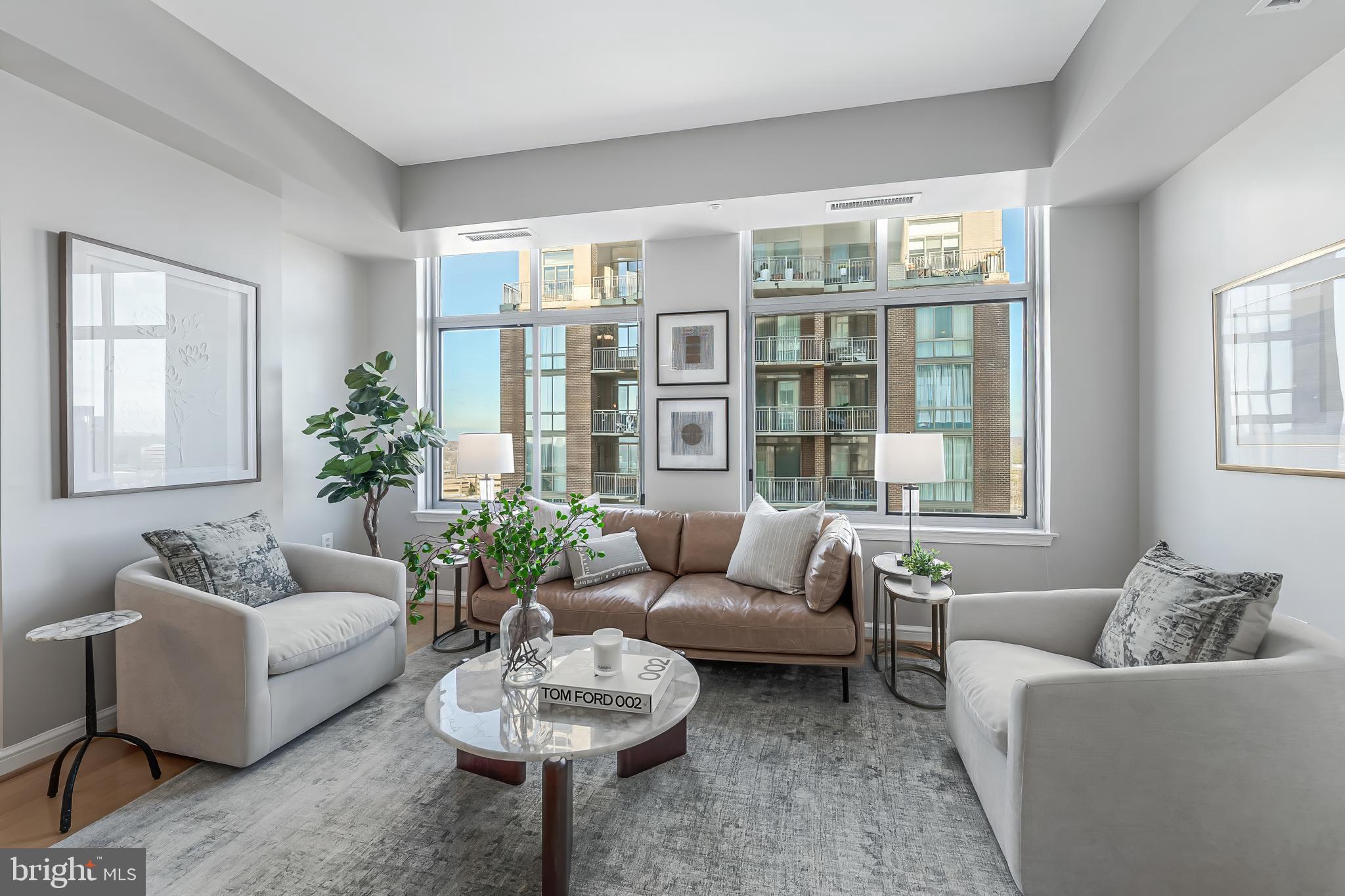 MIDTOWN AT RESTON TOWN CENTER - Residential