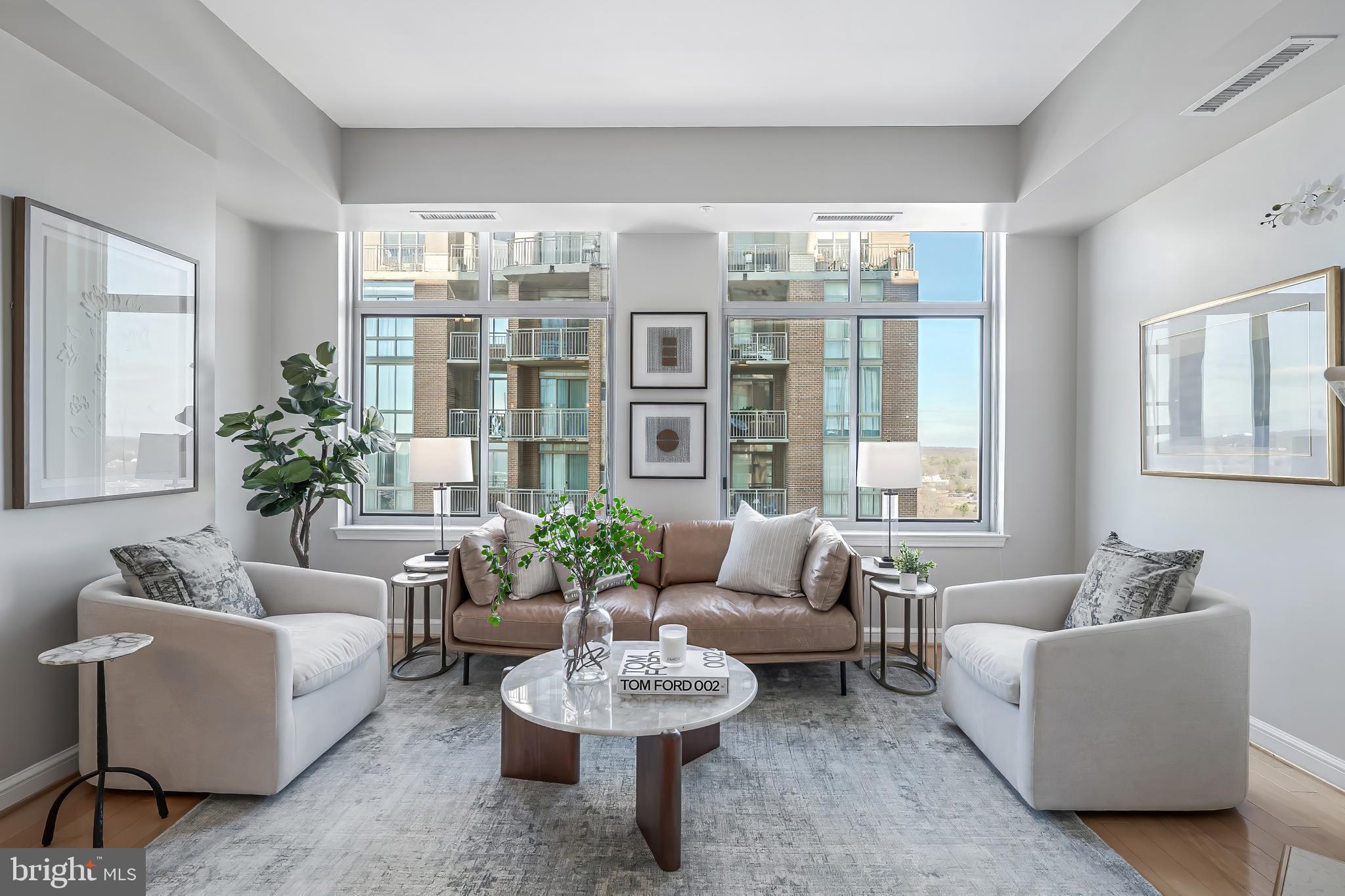 MIDTOWN AT RESTON TOWN CENTER - Residential