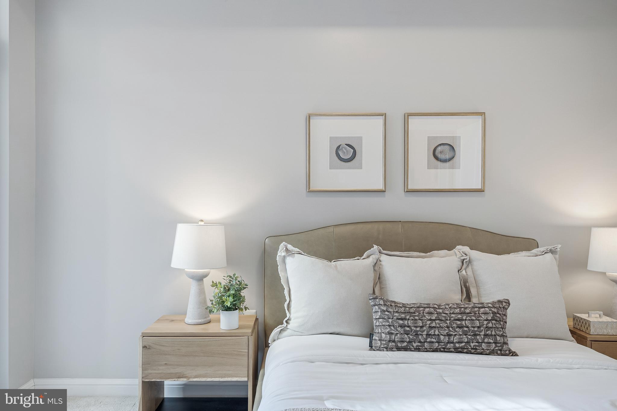 MIDTOWN AT RESTON TOWN CENTER - Residential