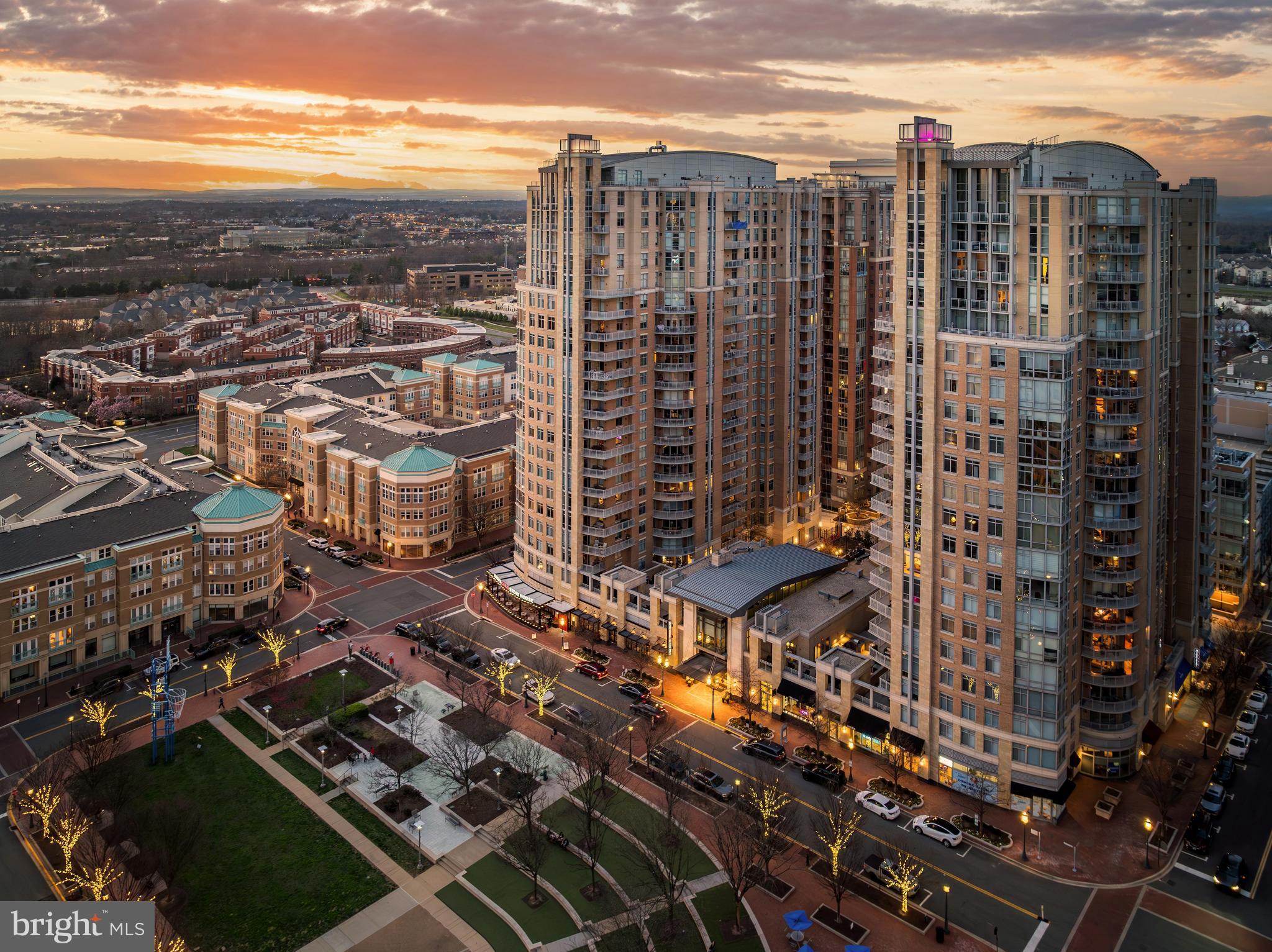 MIDTOWN AT RESTON TOWN CENTER - Residential