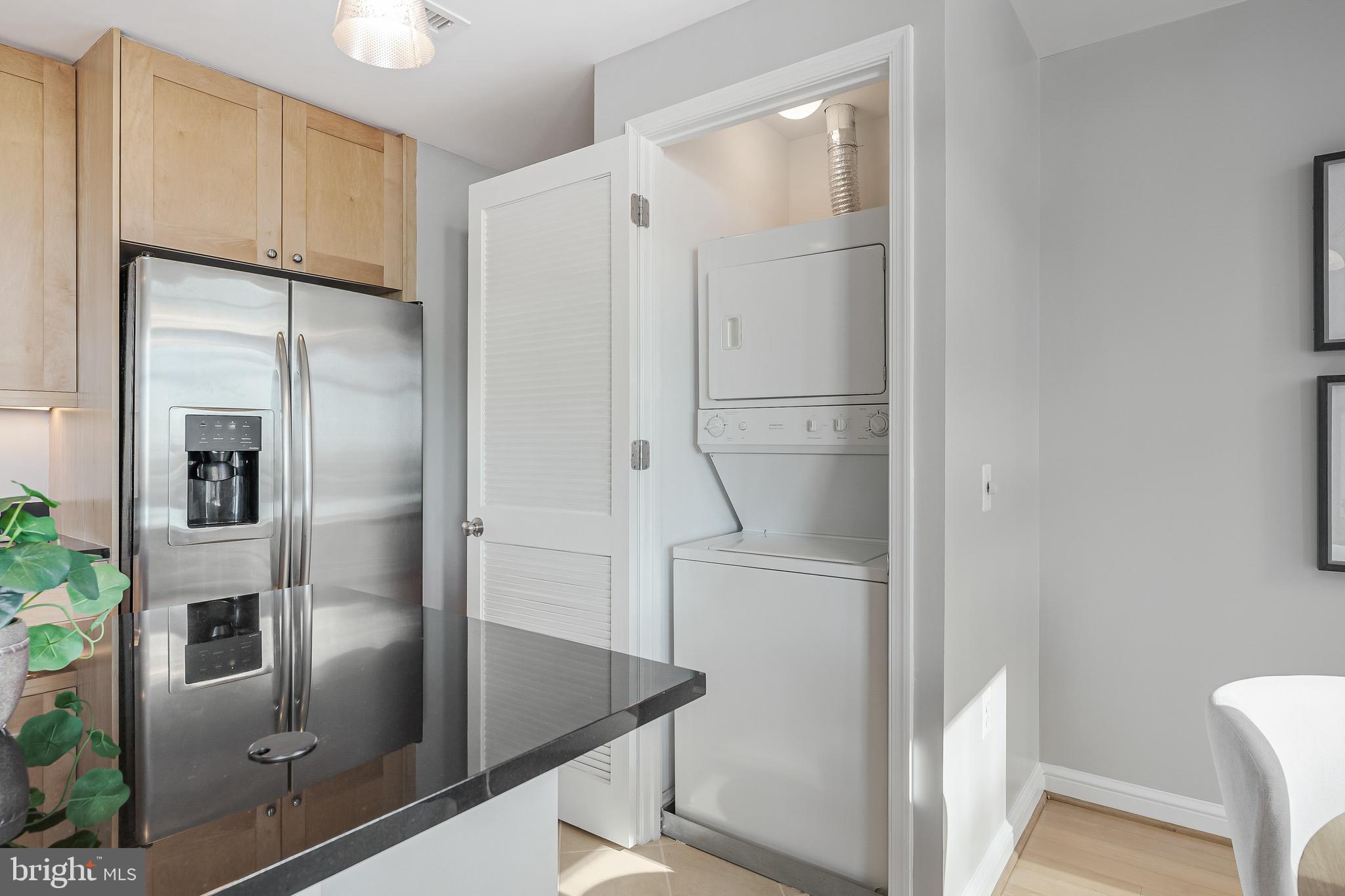 MIDTOWN AT RESTON TOWN CENTER - Residential