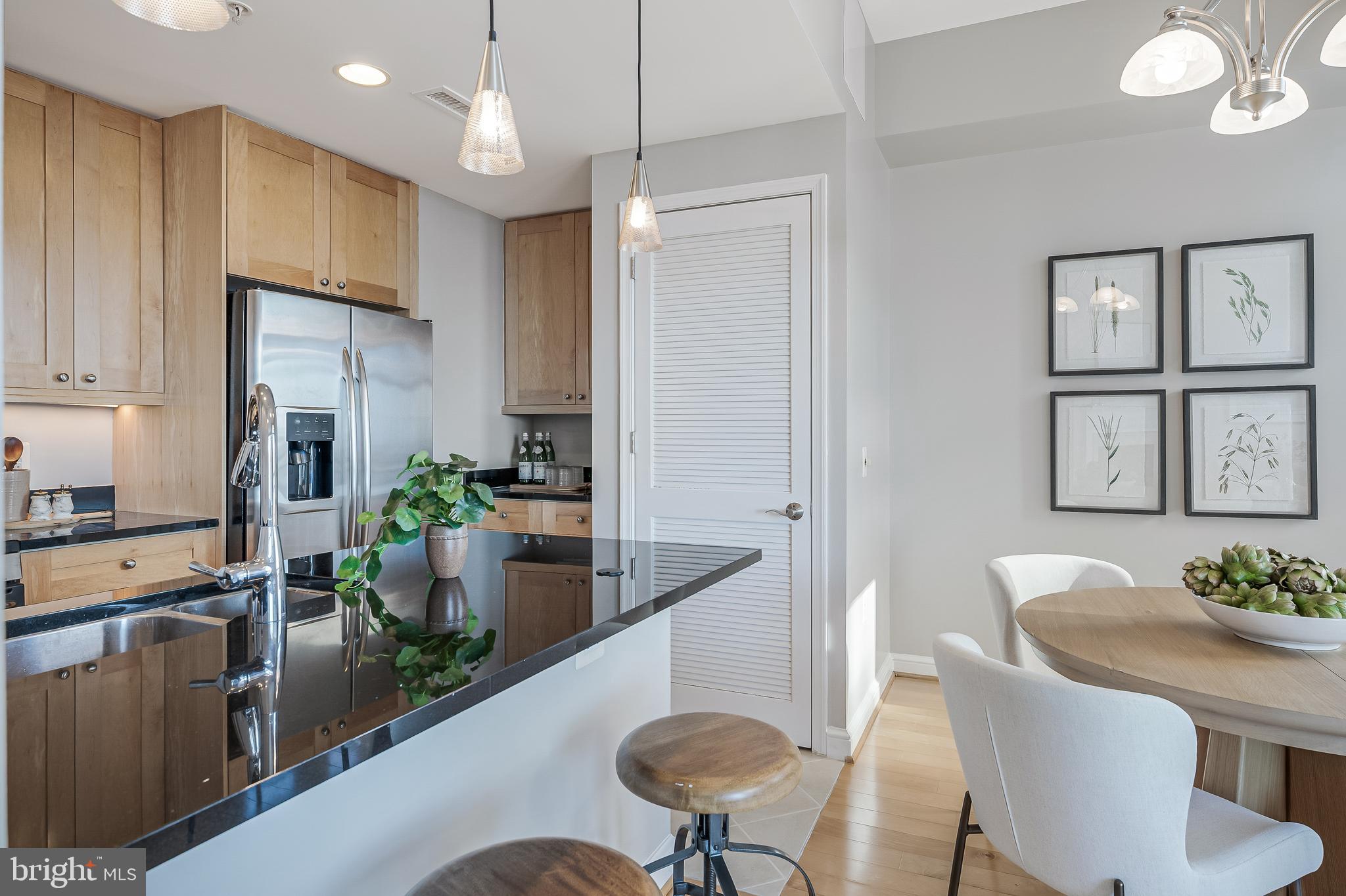 MIDTOWN AT RESTON TOWN CENTER - Residential