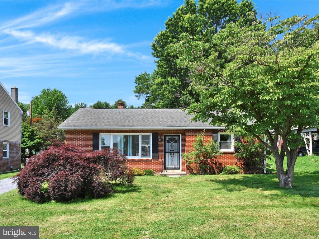 Photo of 28 Nursery Lane, LANCASTER, PA 17603 (MLS # PALA2072454)