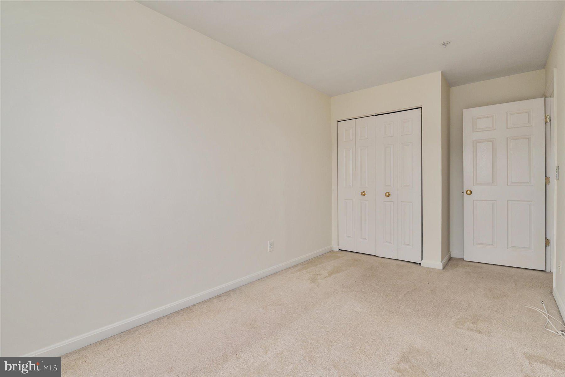 CLOVERLEAF COMMONS - Residential