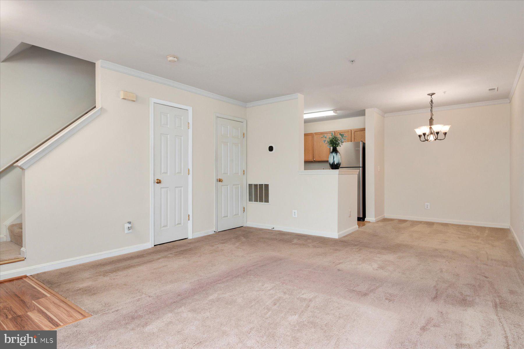 CLOVERLEAF COMMONS - Residential