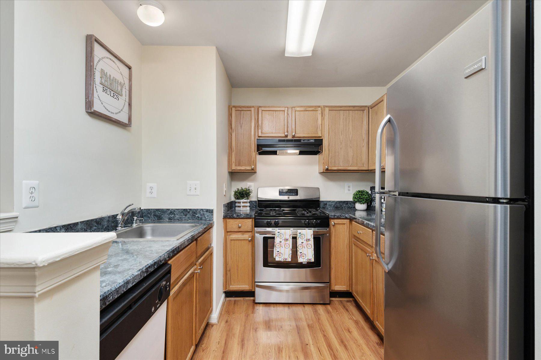 CLOVERLEAF COMMONS - Residential